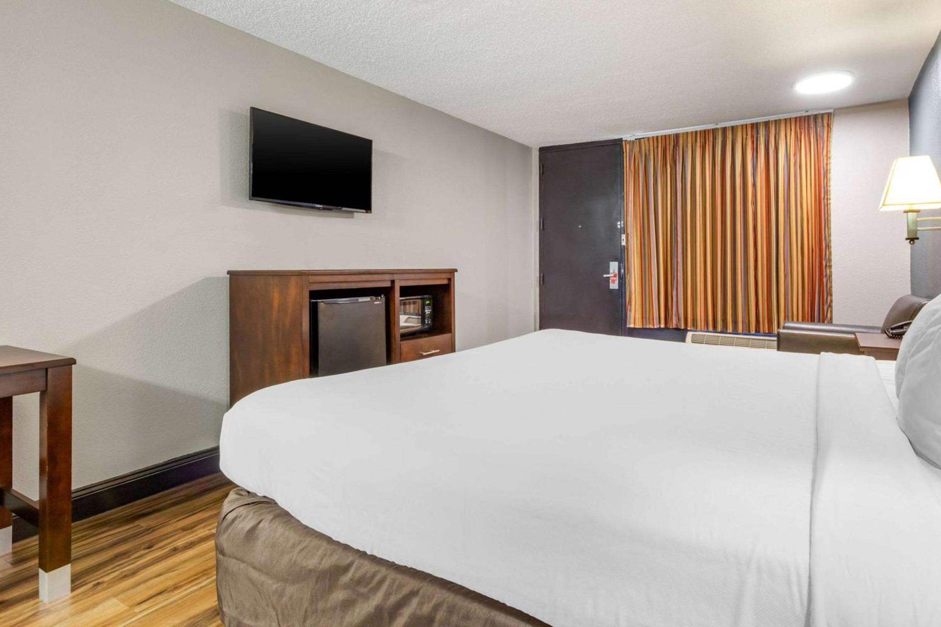 Econo Lodge Rock Hill Northeast photo 10