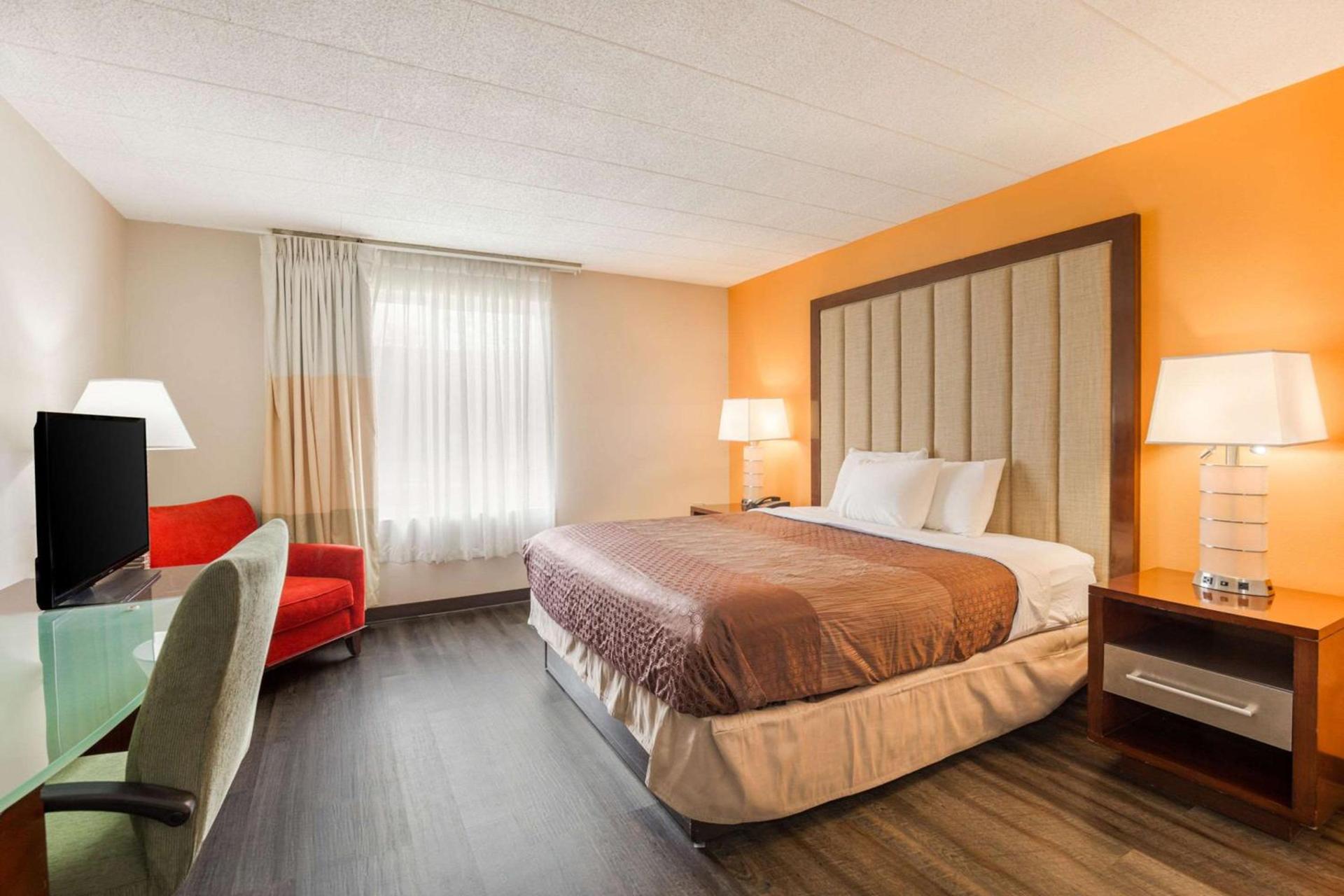 Fairmount Inn & Suites - Stroudsburg, Poconos photo 9