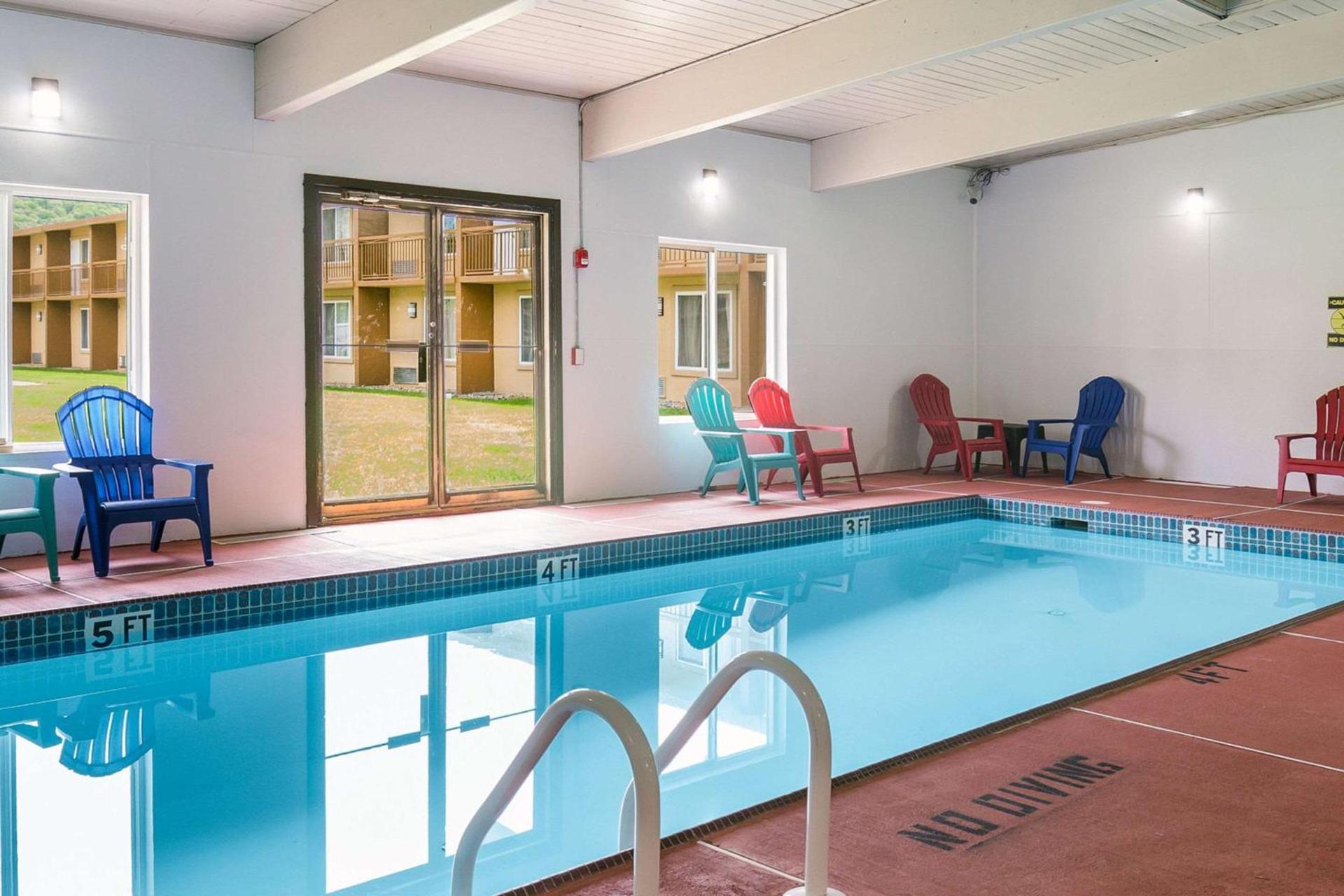 Fairmount Inn & Suites - Stroudsburg, Poconos photo 16