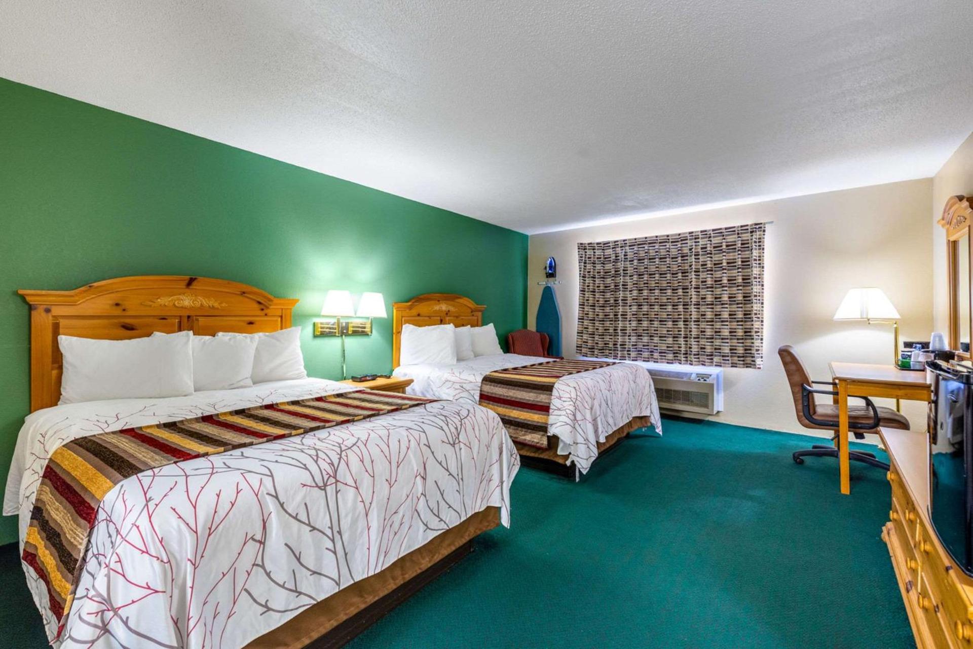 Royal Inn & Suites Milaca photo 11