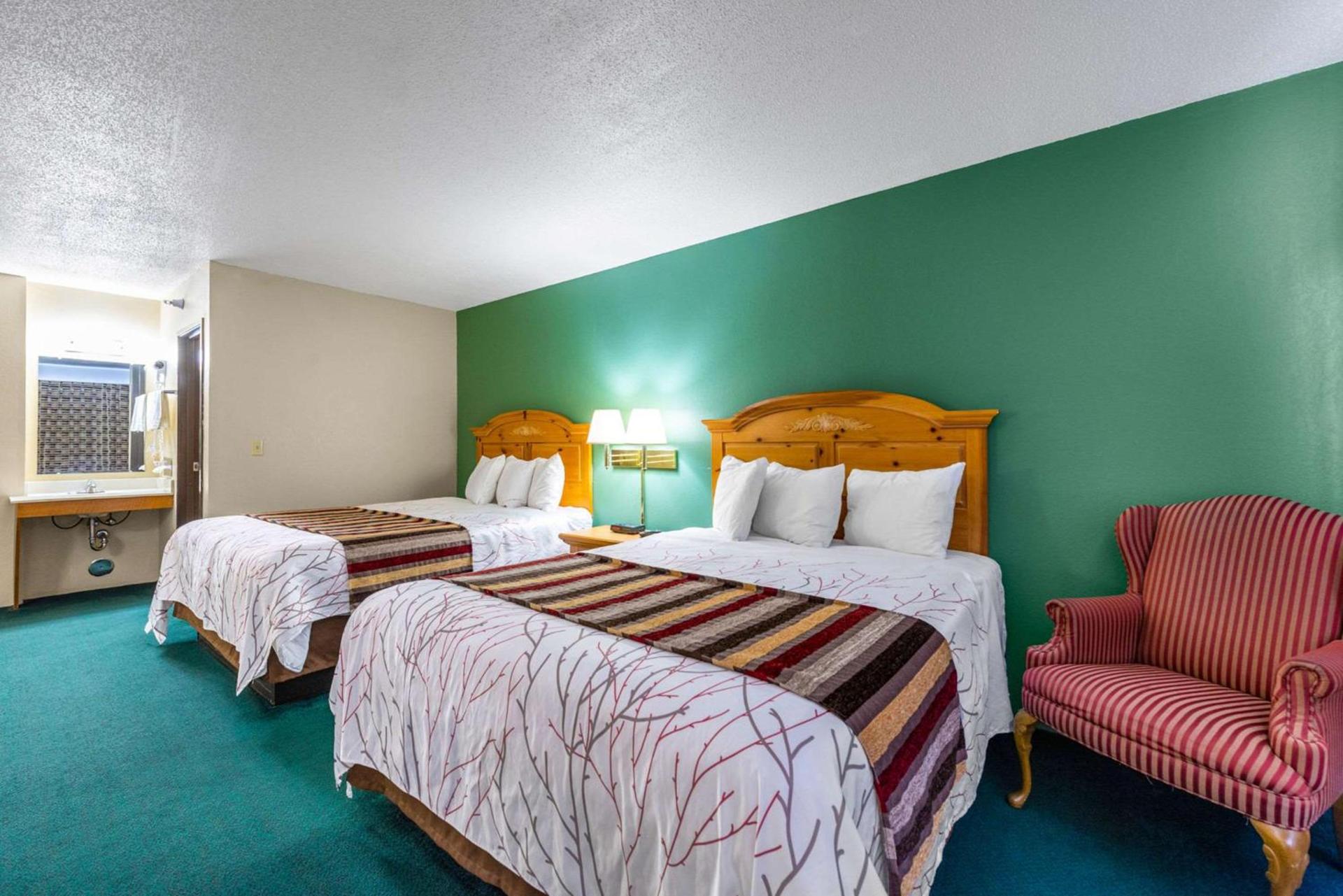 Royal Inn & Suites Milaca photo 12
