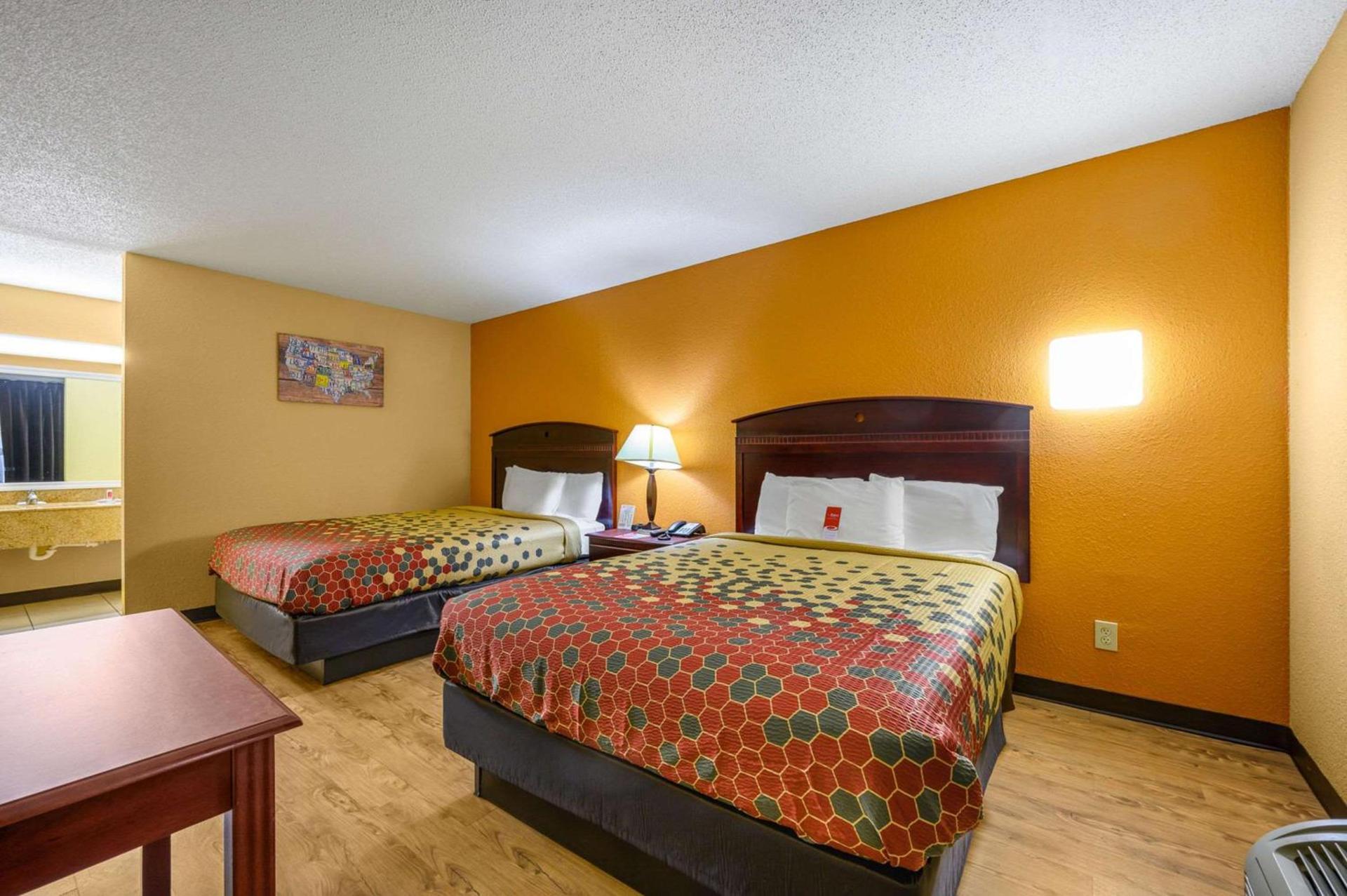 Econo Lodge Decatur South photo 7