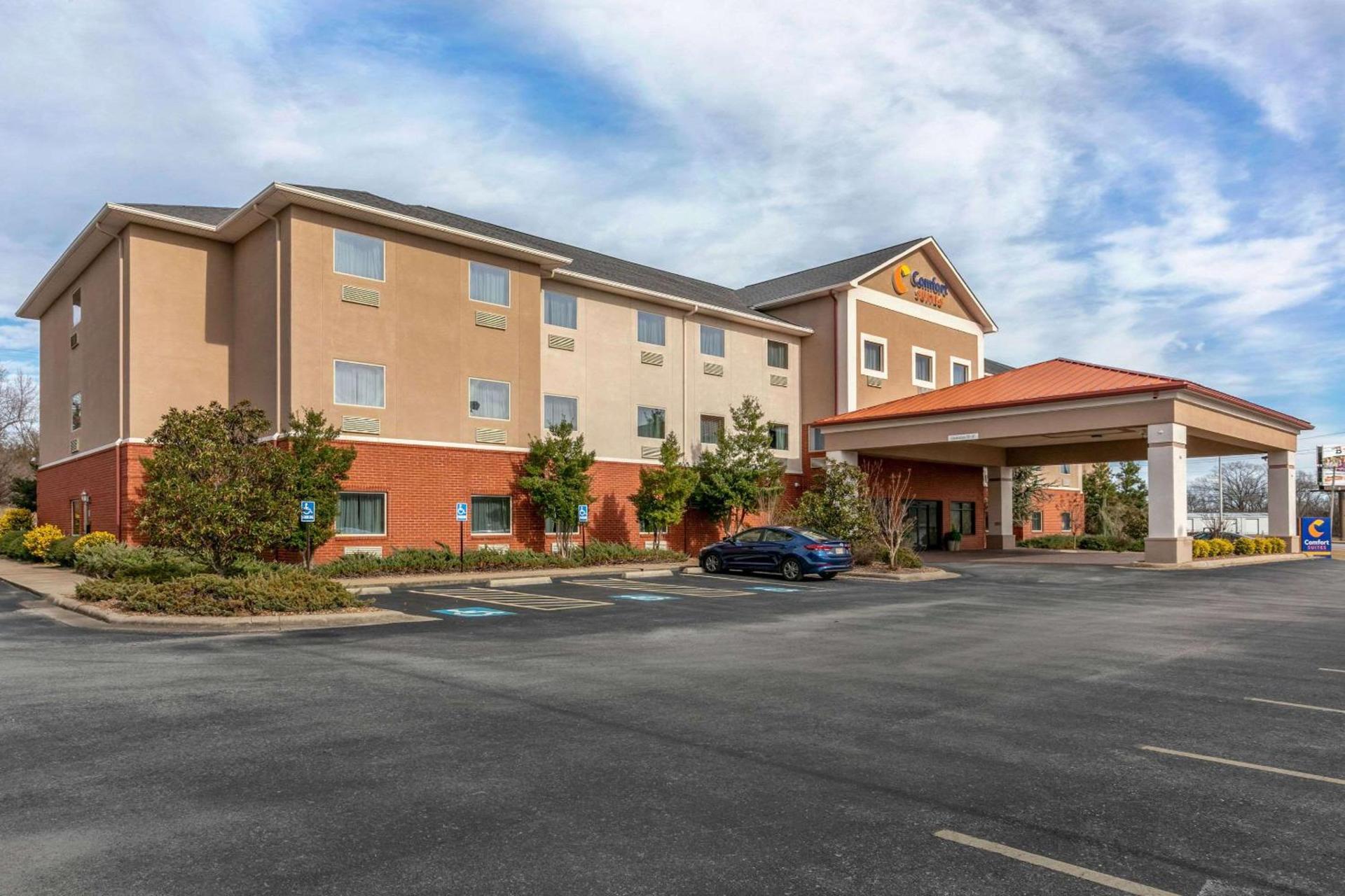 Comfort Suites Batesville photo 2
