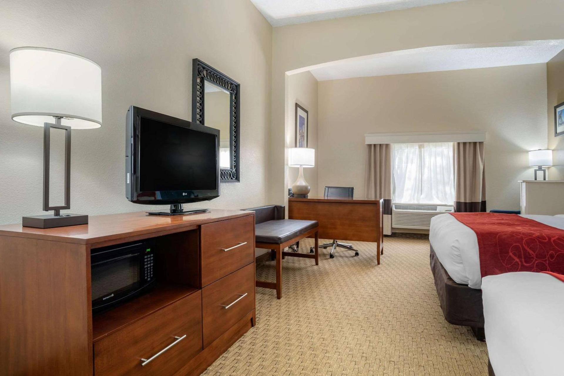 Comfort Suites Jacksonville Airport photo 22