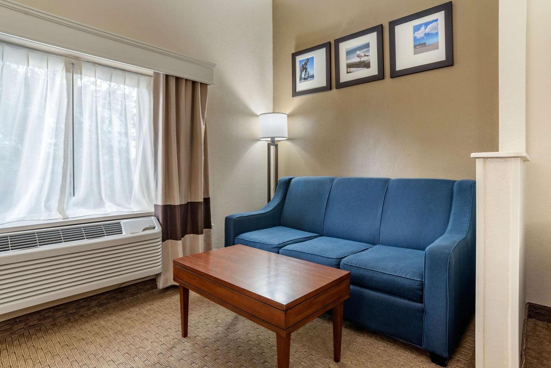 Comfort Suites Jacksonville Airport photo 24