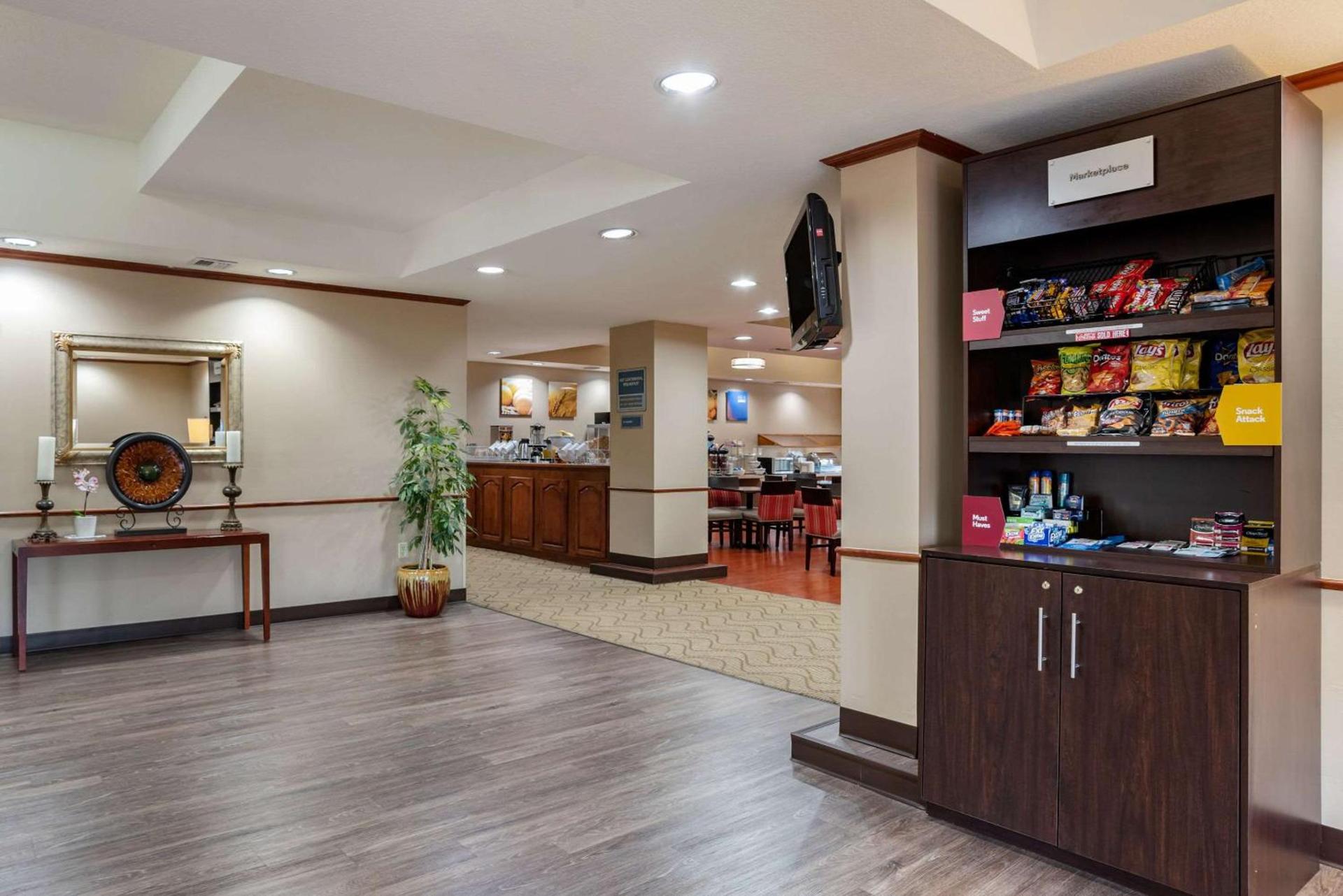 Comfort Suites Jacksonville Airport photo 31