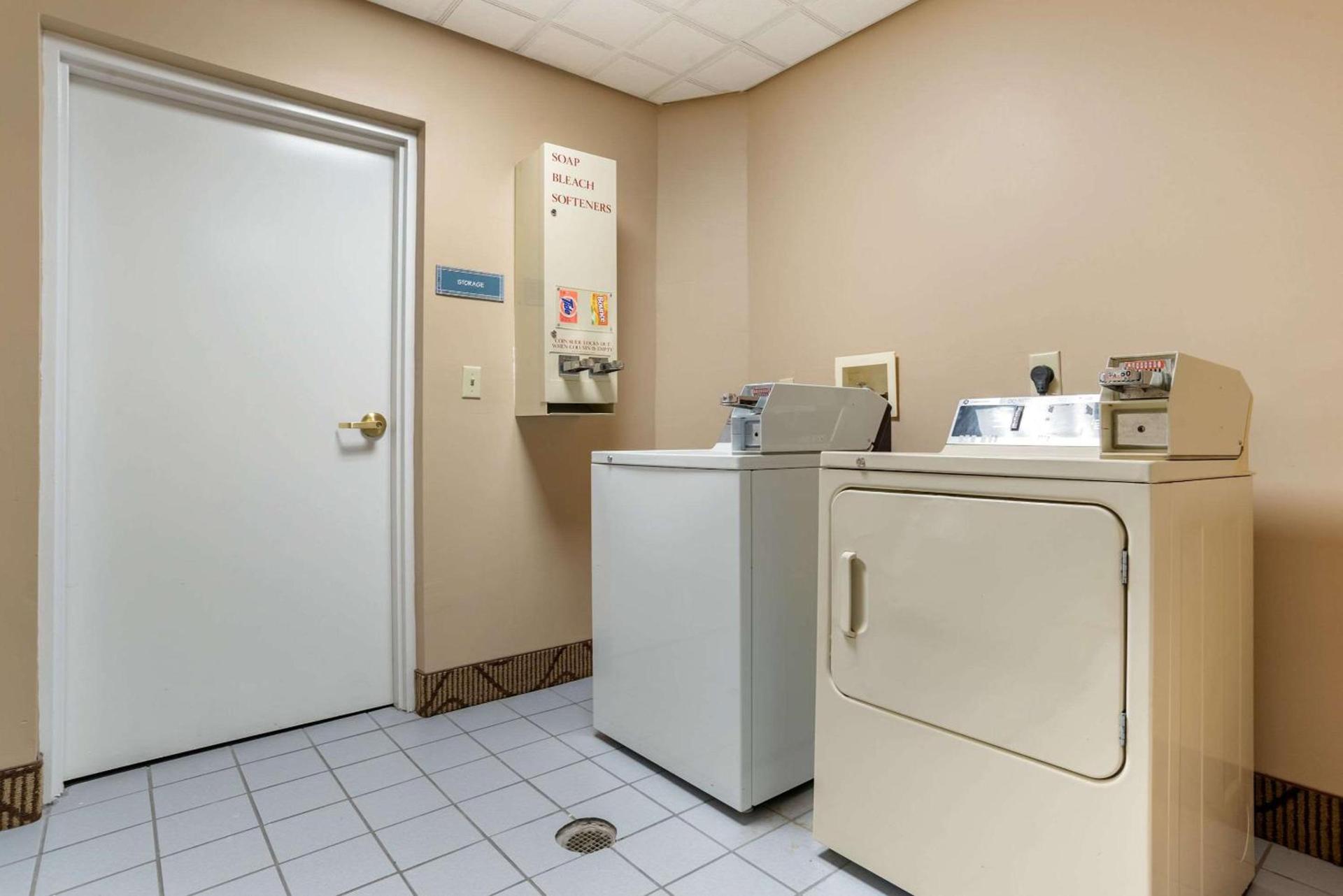 Comfort Suites Jacksonville Airport photo 30