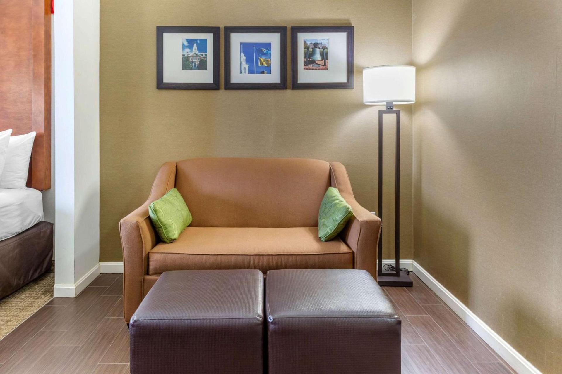 Comfort Suites Dover University Area photo 10