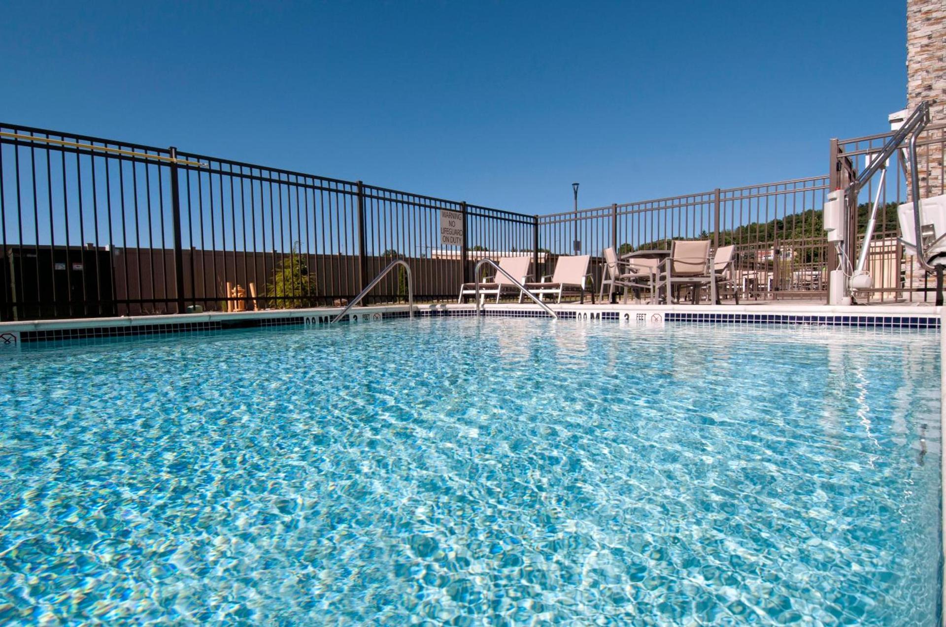 Holiday Inn Express & Suites Johnstown by IHG photo 24