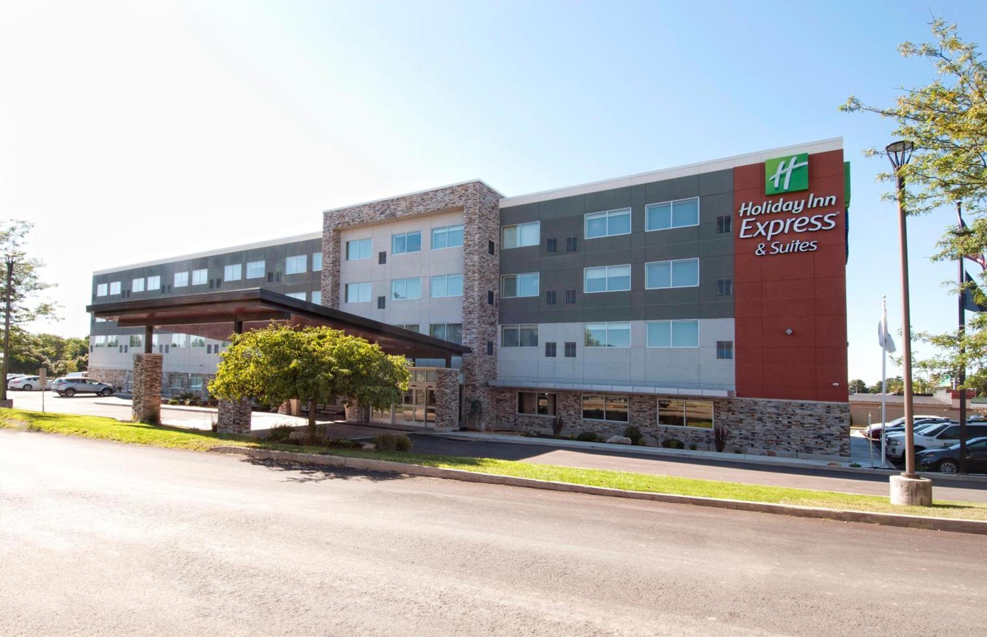 Holiday Inn Express & Suites Johnstown by IHG — hotel in Johnstown
