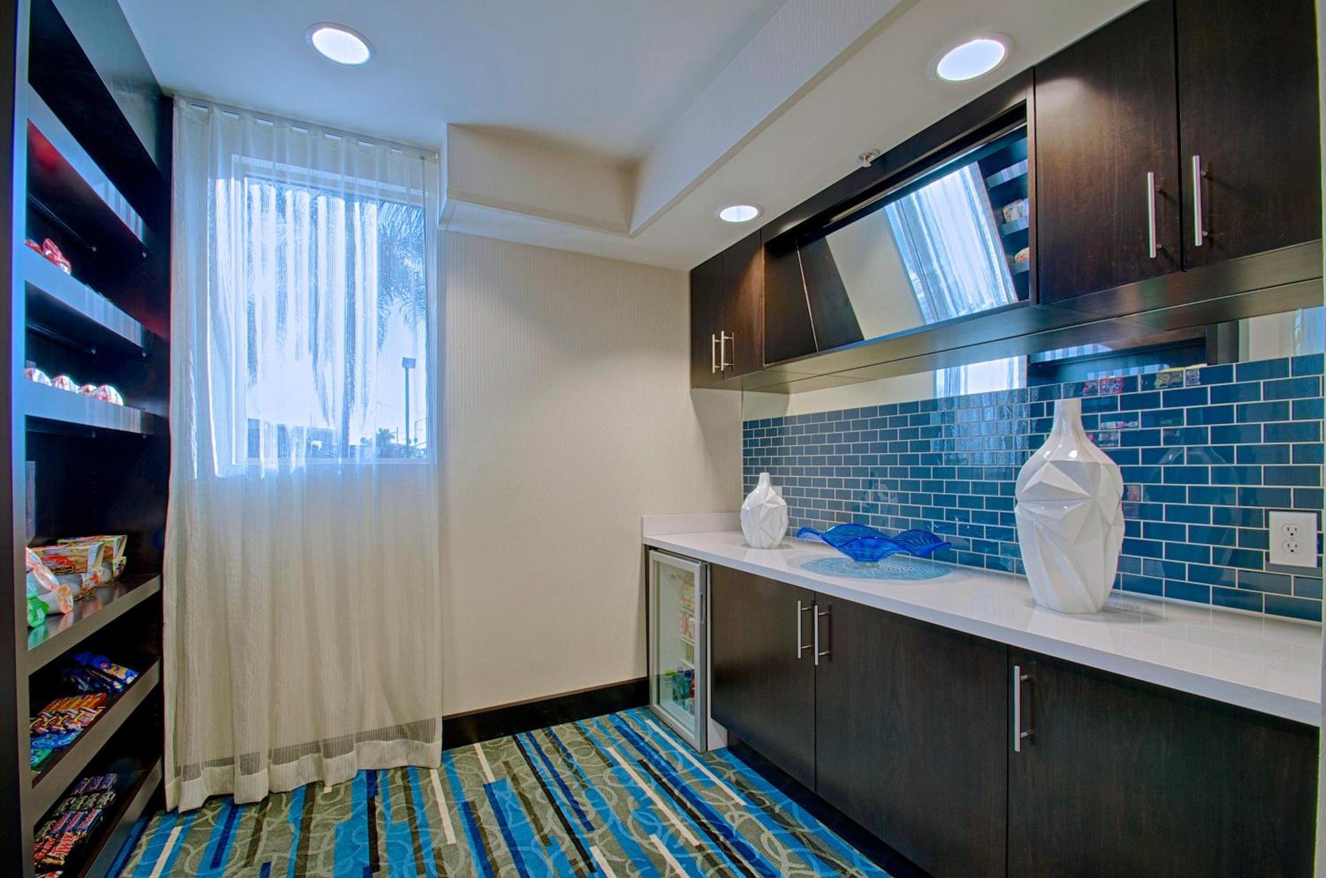 Hampton Inn by Hilton Costa Mesa Newport Beach photo 13