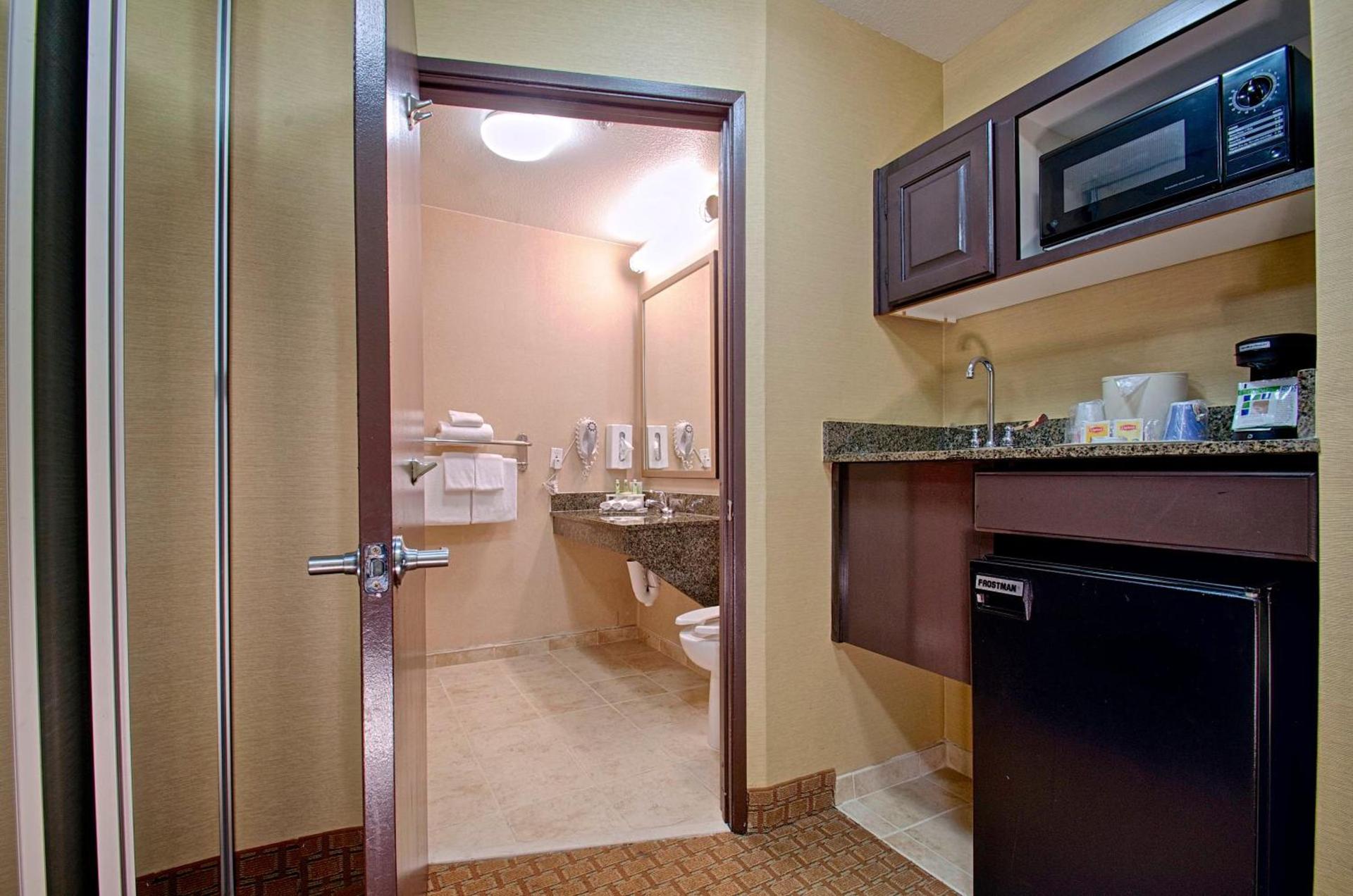 Hampton Inn by Hilton Costa Mesa Newport Beach photo 24