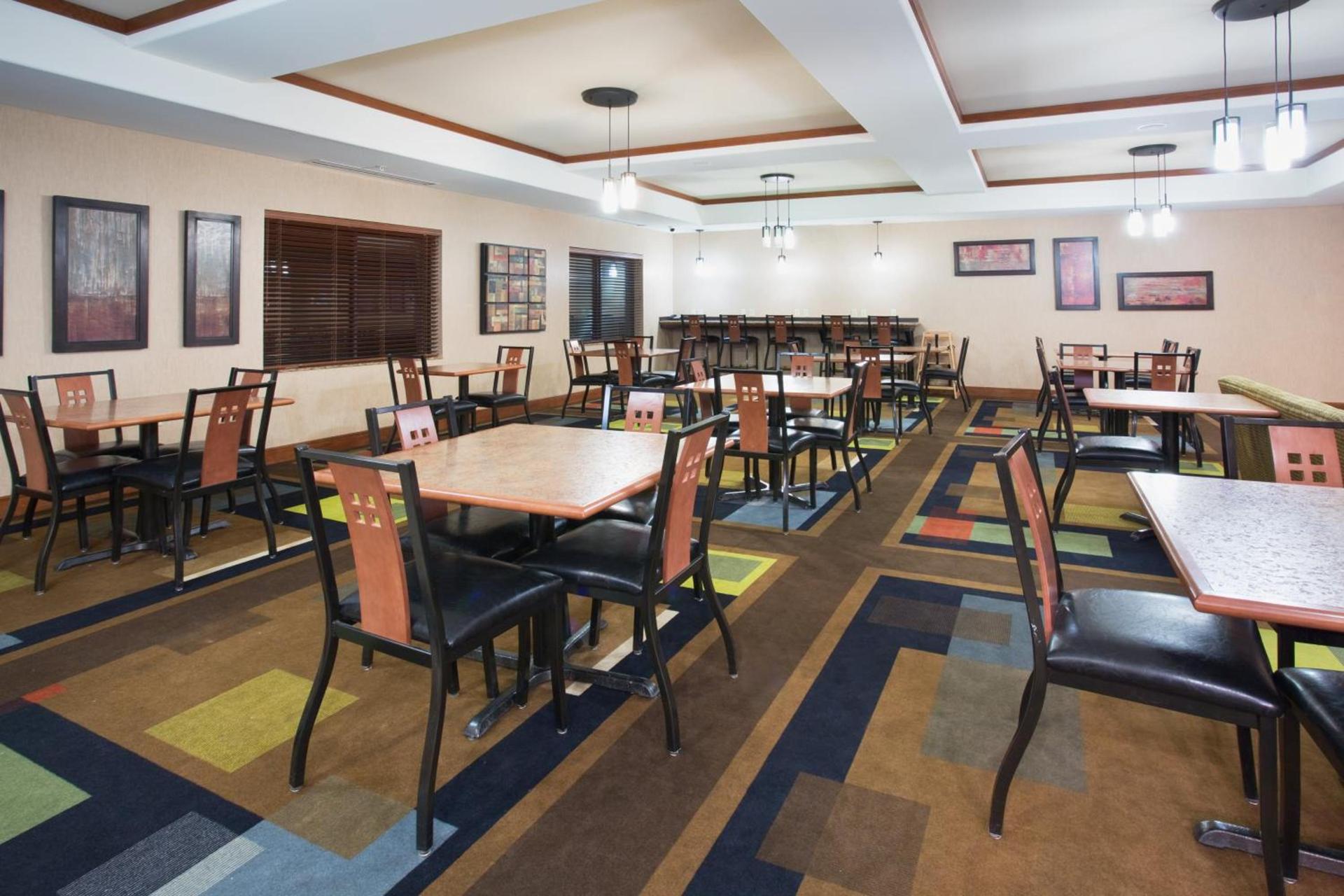 Holiday Inn Express and Suites Los Alamos Entrada Park by IHG photo 2
