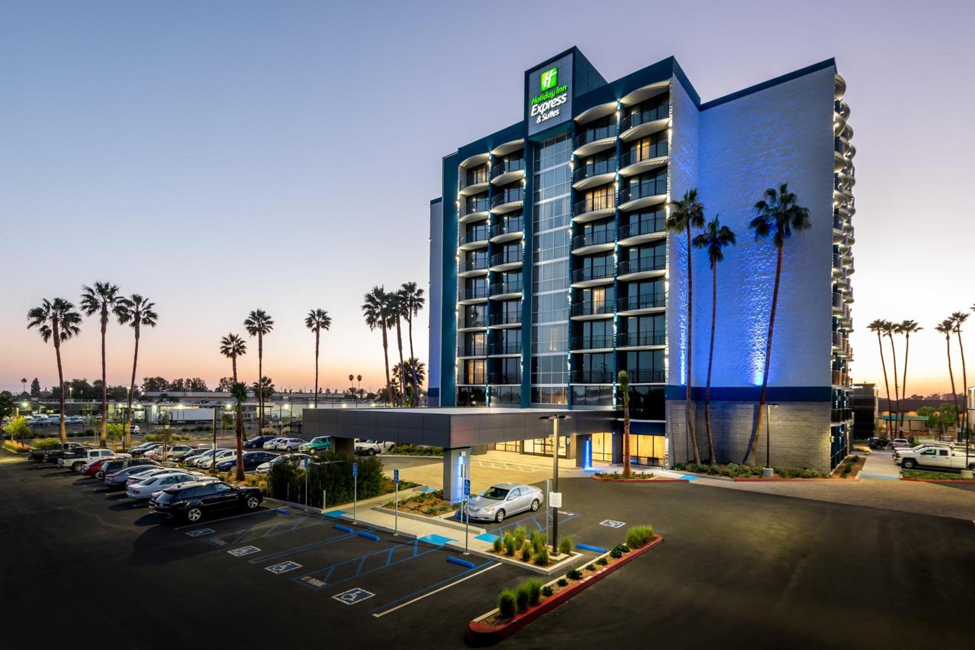 Holiday Inn Express & Suites Santa Ana - Orange County by IHG — hotel in Santa Ana