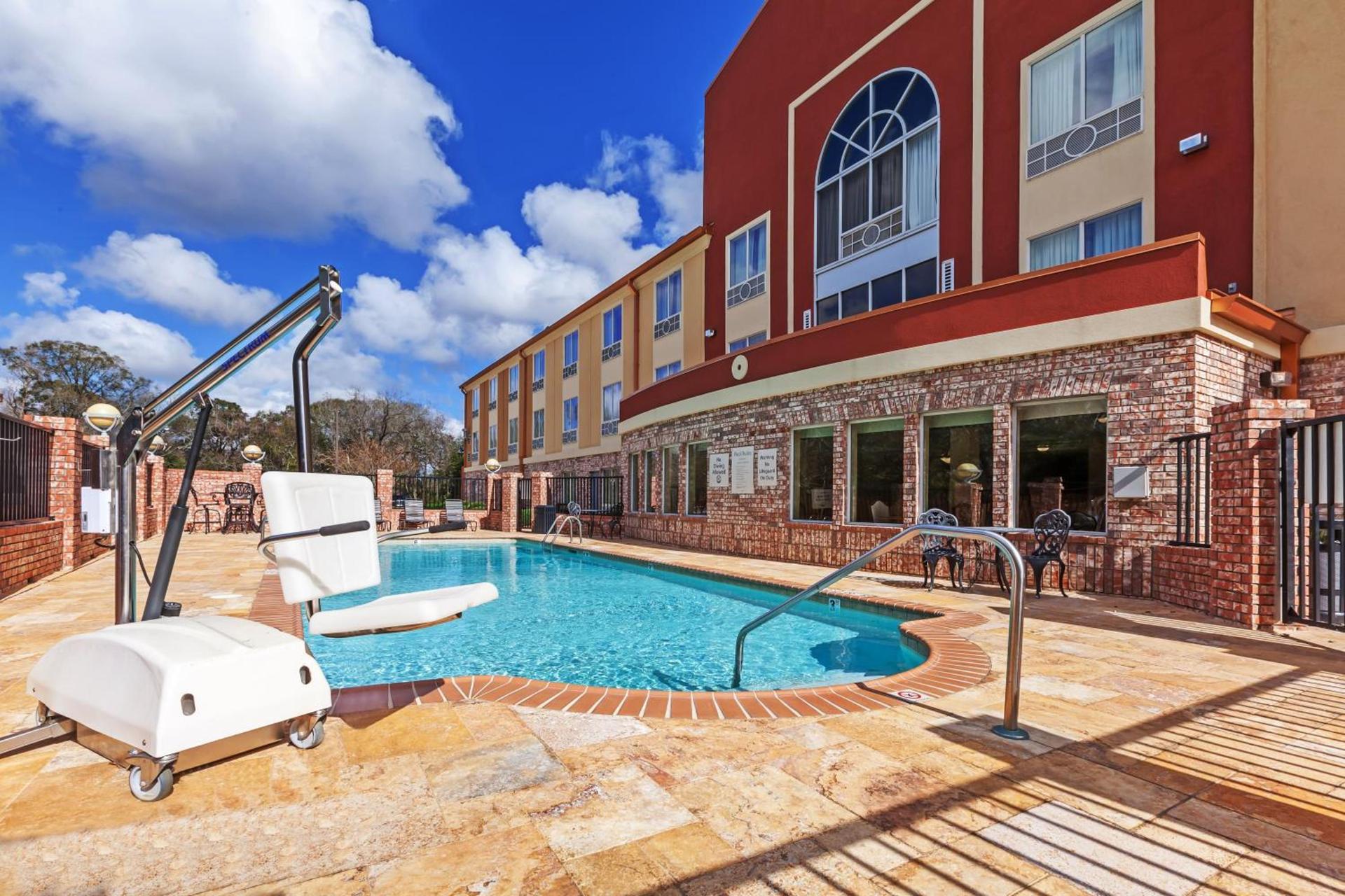 Holiday Inn Express & Suites Lafayette South by IHG photo 48