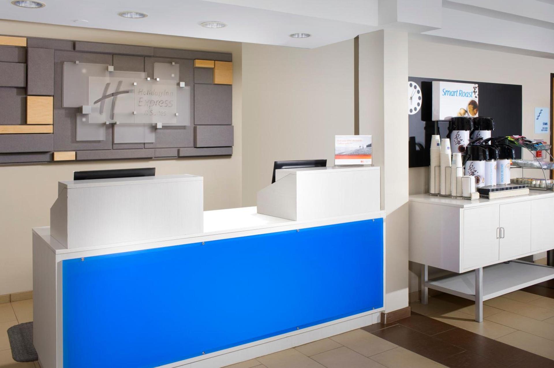 Holiday Inn Express & Suites San Antonio - Downtown Market Area by IHG photo 3