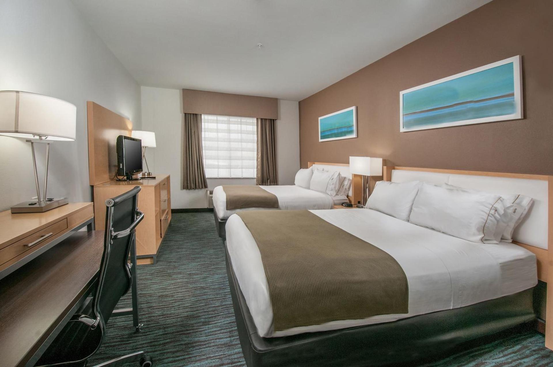 Holiday Inn Express Hotel & Suites San Antonio - Rivercenter Area by IHG photo 33