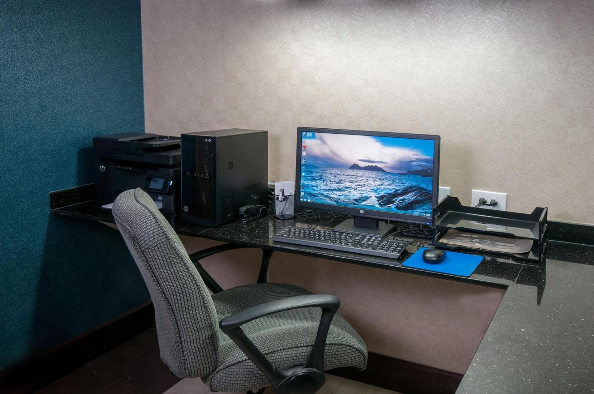 Holiday Inn Express Hotel & Suites San Antonio - Rivercenter Area by IHG photo 29