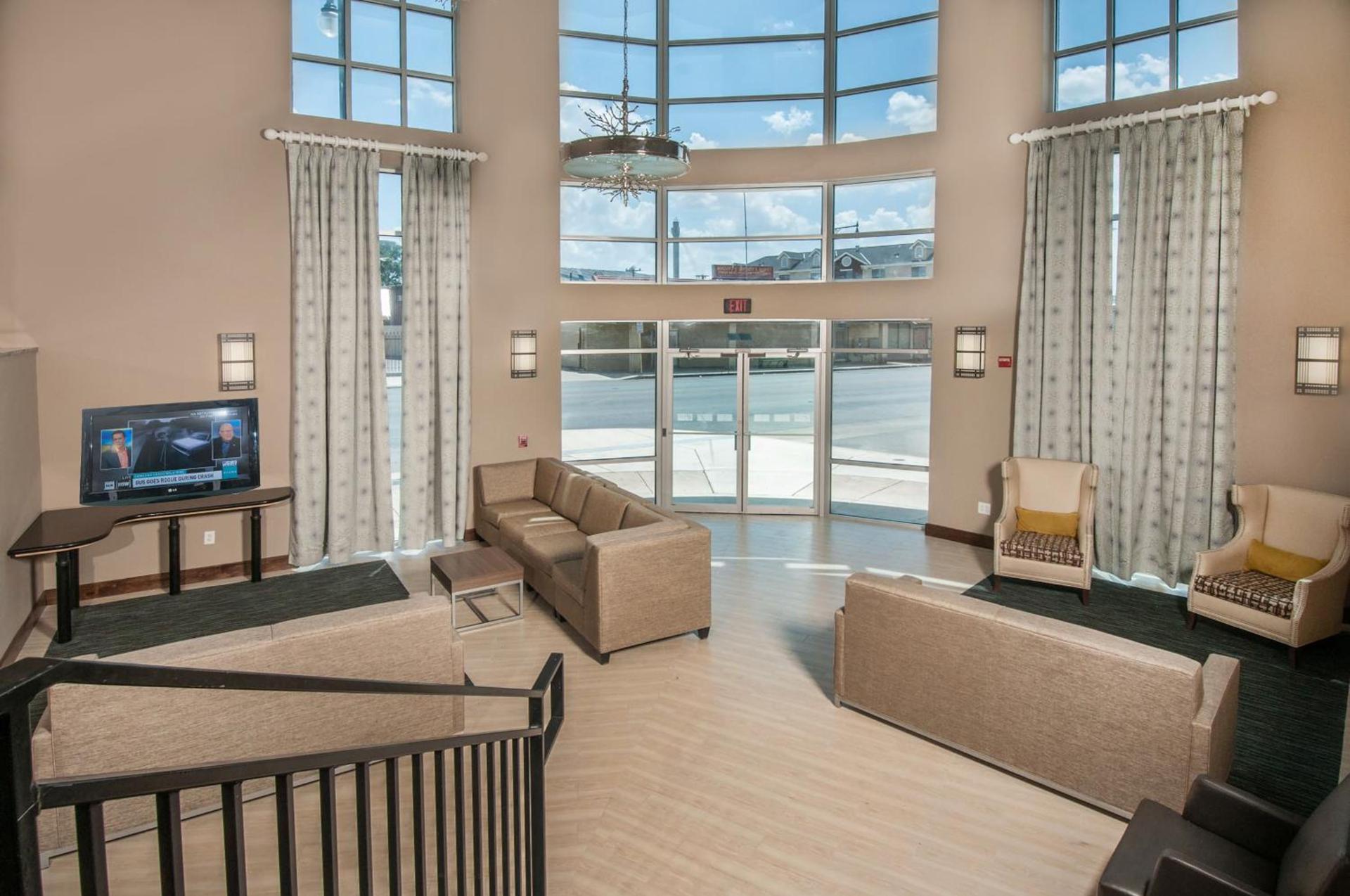 Holiday Inn Express Hotel & Suites San Antonio - Rivercenter Area by IHG photo 25