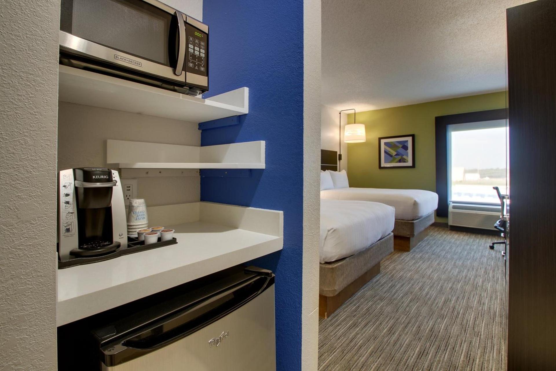 Holiday Inn Express Hotel & Suites Lebanon by IHG photo 26