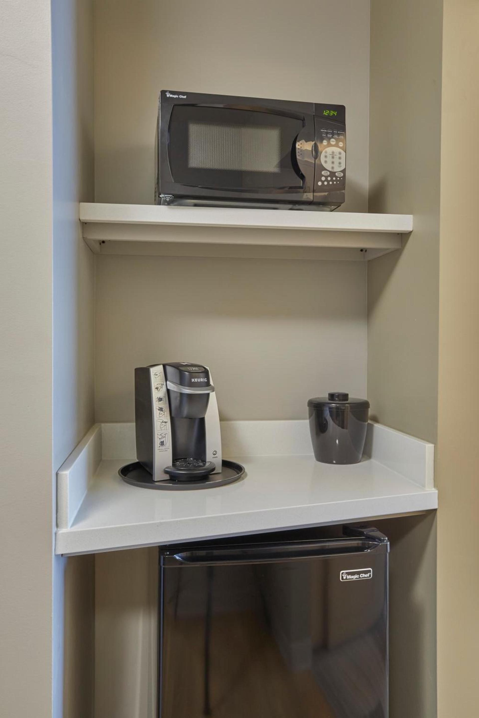 Holiday Inn Express & Suites - Hermiston Downtown by IHG photo 21