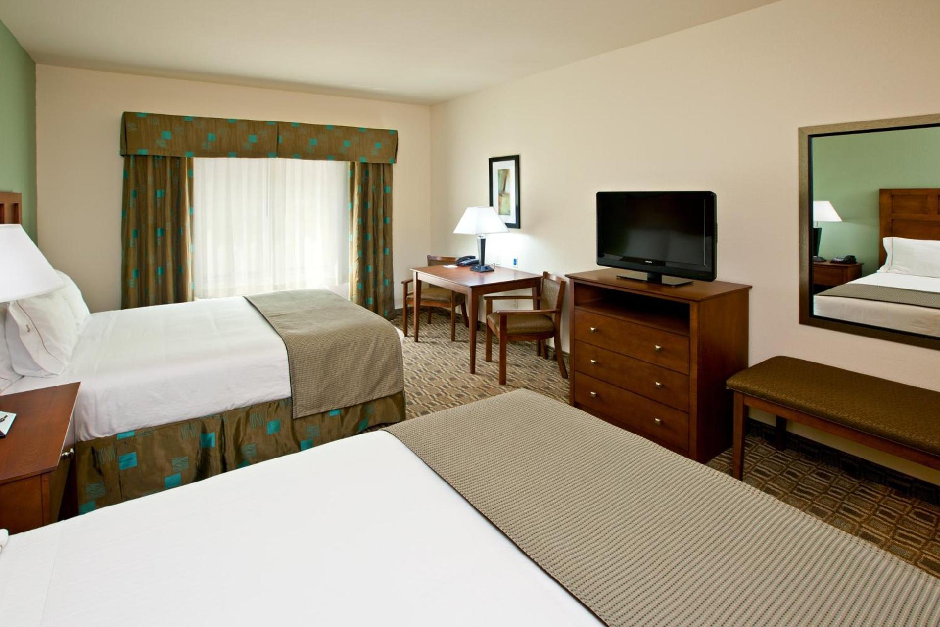 Holiday Inn Express & Suites Ripley by IHG photo 54