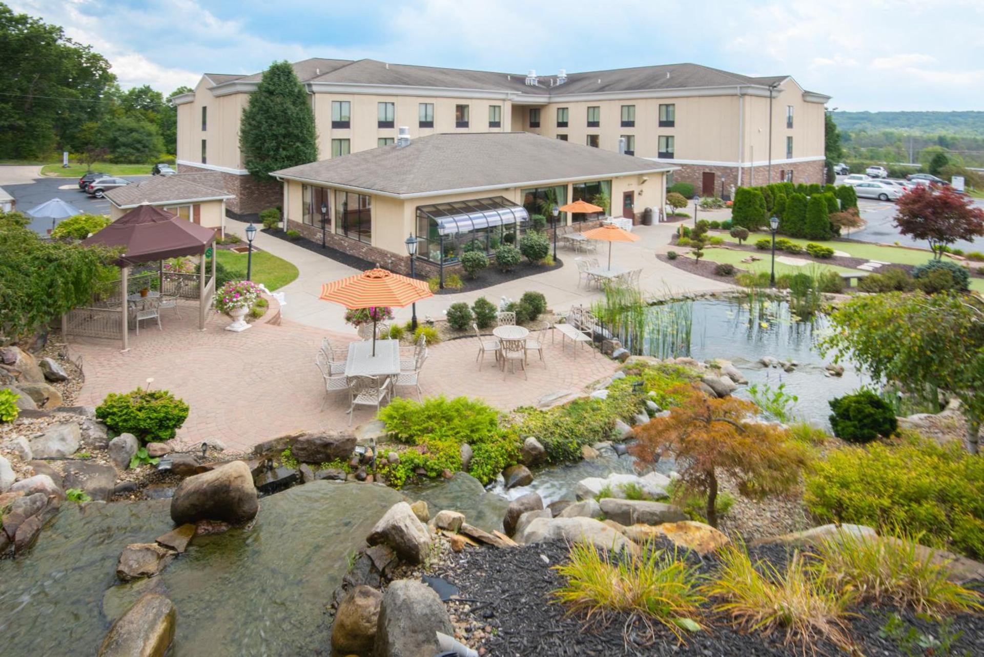 Holiday Inn Express & Suites - Sharon-Hermitage by IHG photo 6