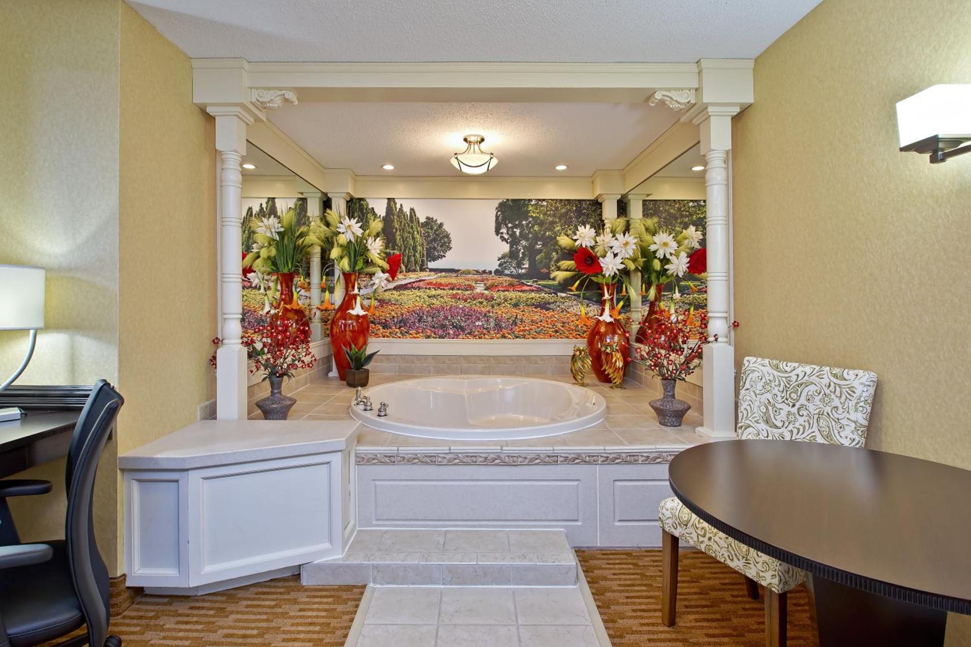Holiday Inn Express & Suites - Sharon-Hermitage by IHG photo 19