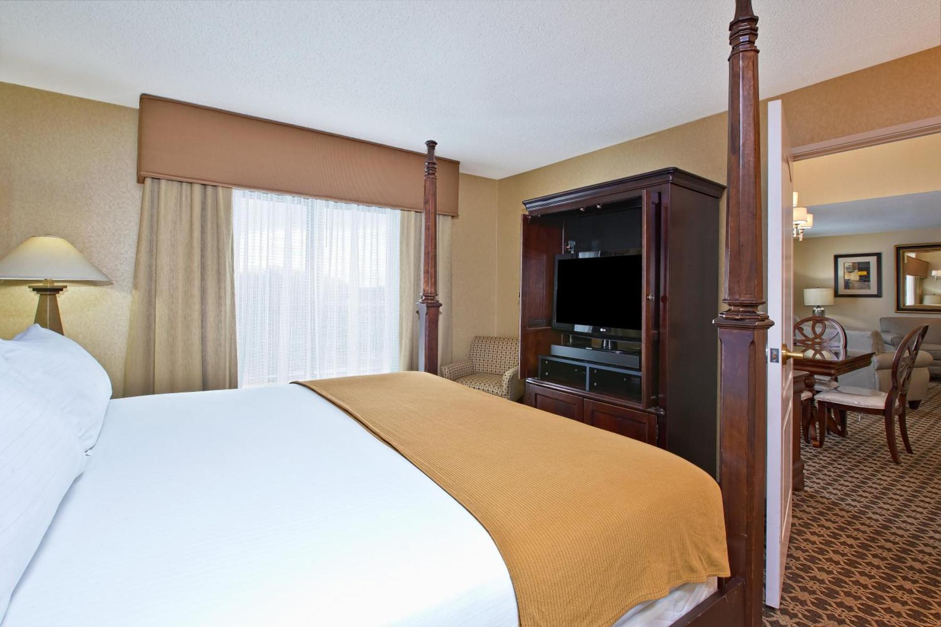 Holiday Inn Express & Suites - Sharon-Hermitage by IHG photo 16