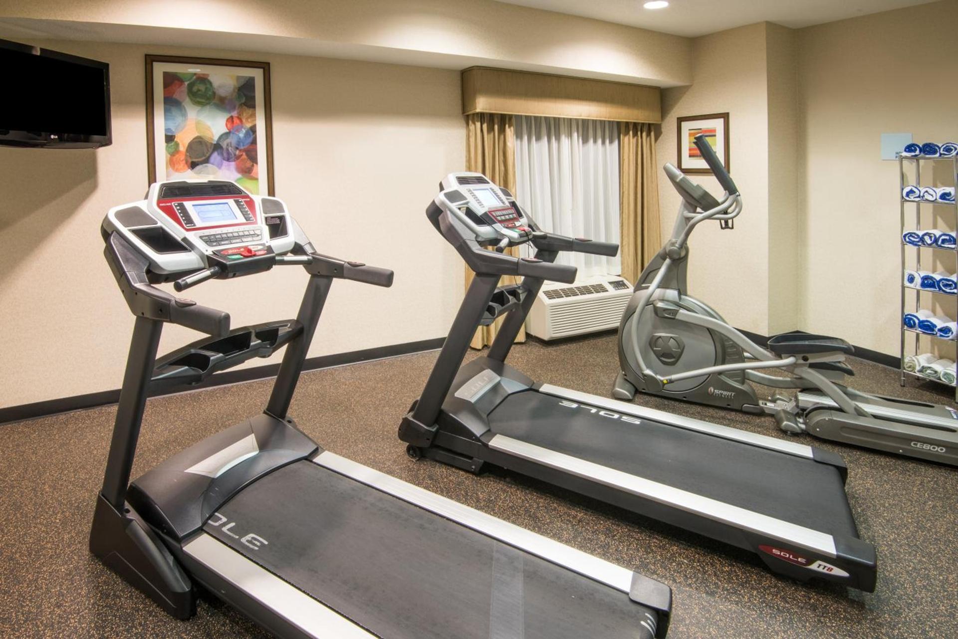 Holiday Inn Express & Suites - Sharon-Hermitage by IHG photo 11