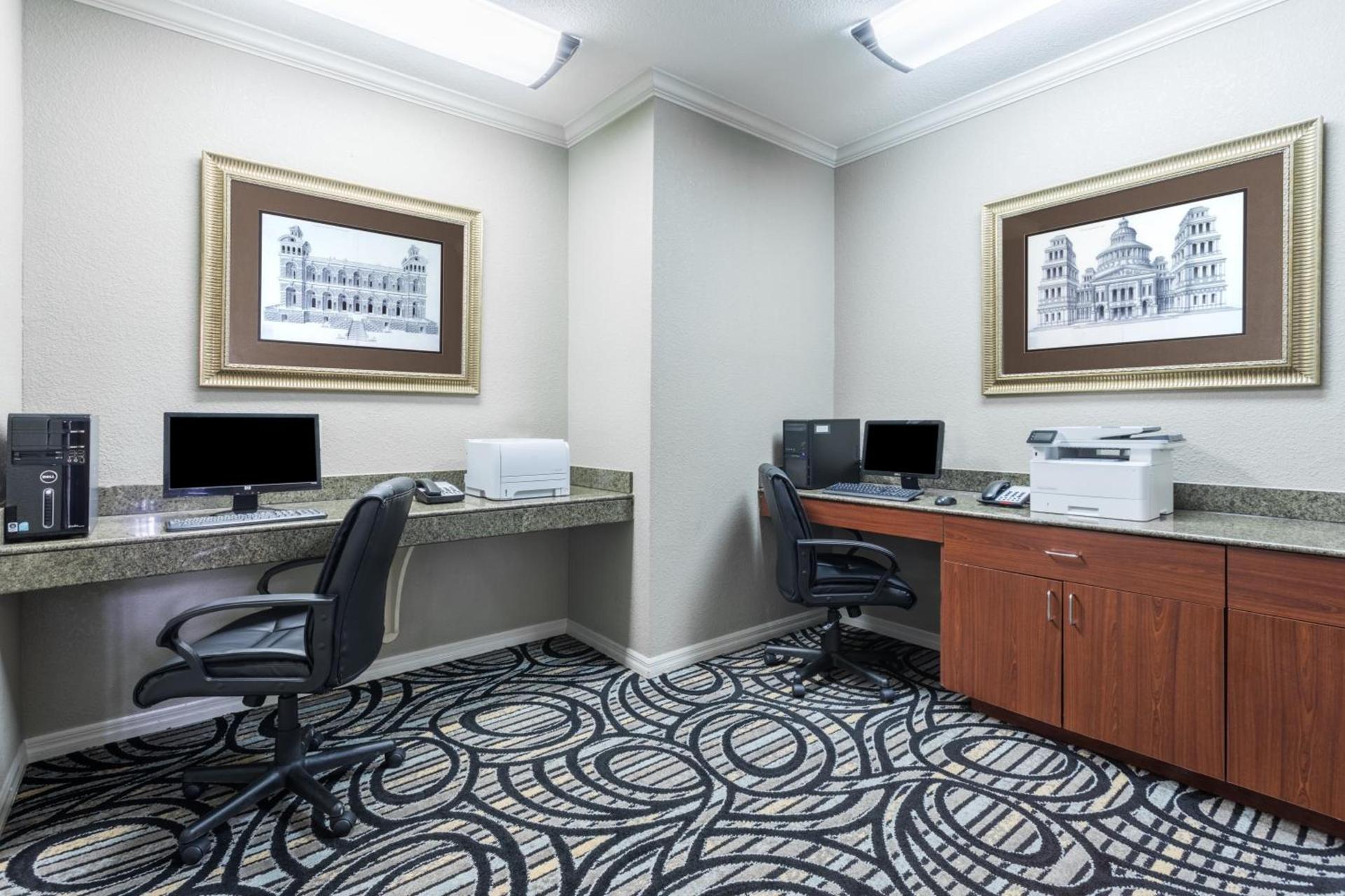 Holiday Inn Express Hotel and Suites Lake Charles by IHG photo 13
