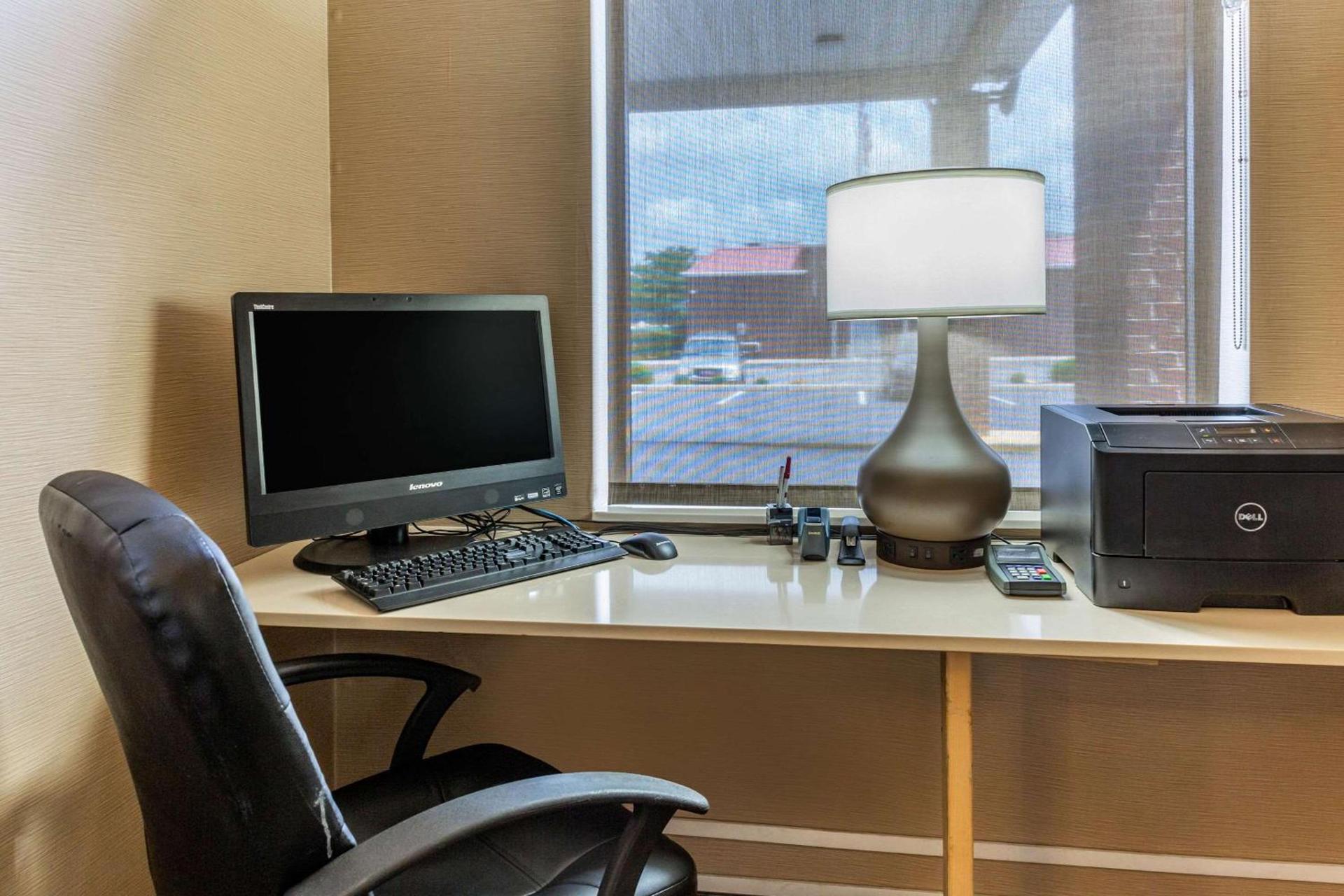 Comfort Suites Dover University Area photo 30