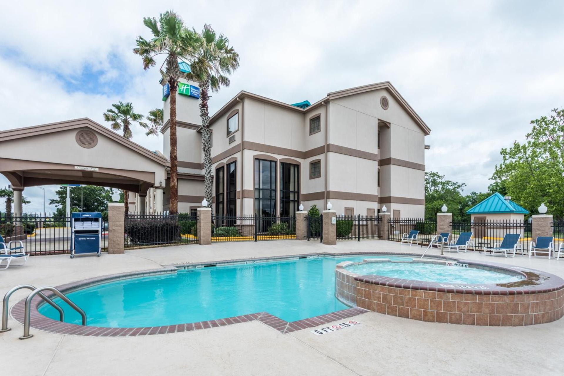 Holiday Inn Express Hotel and Suites Lake Charles by IHG photo 34