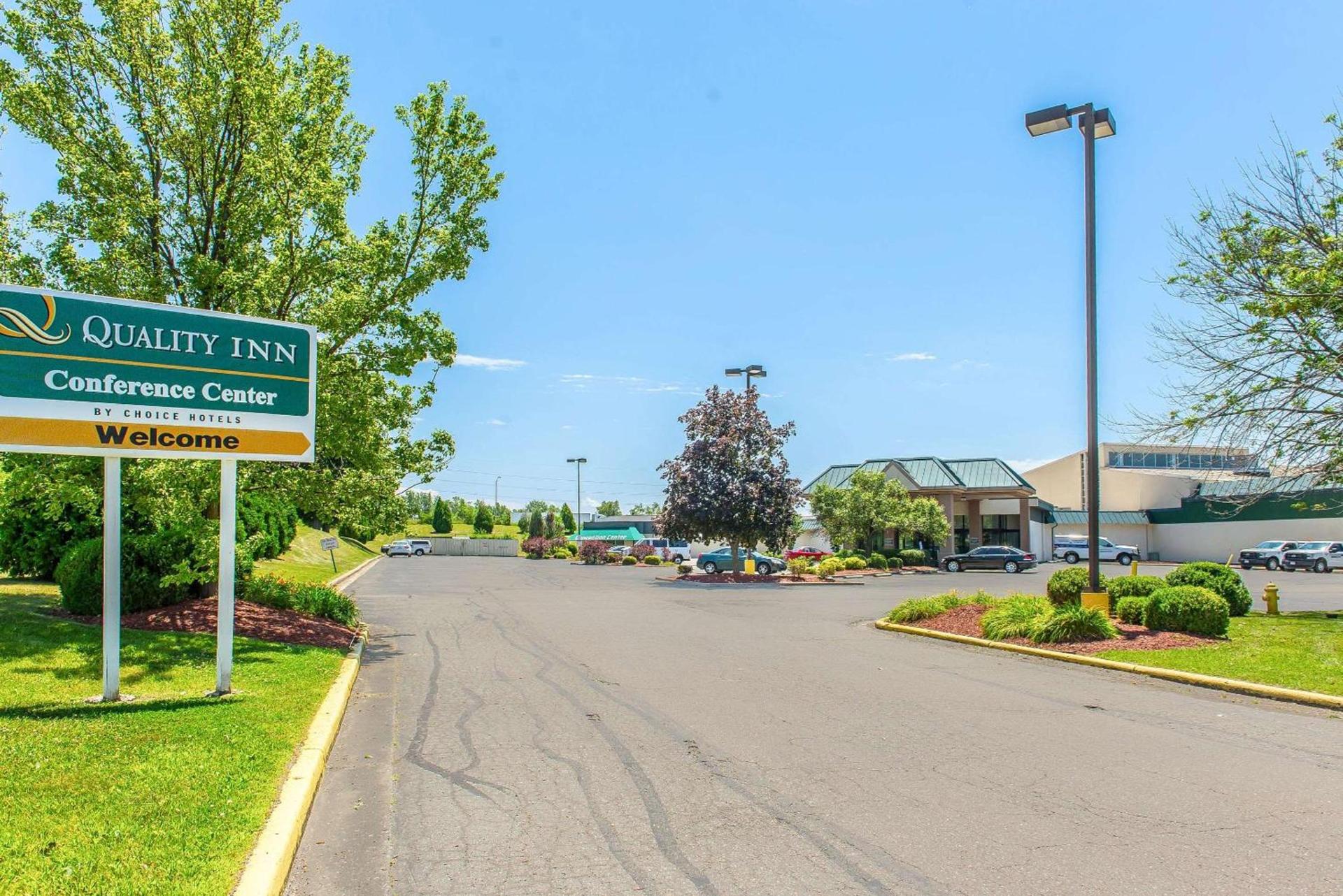 Quality Inn and Conference Center photo 2