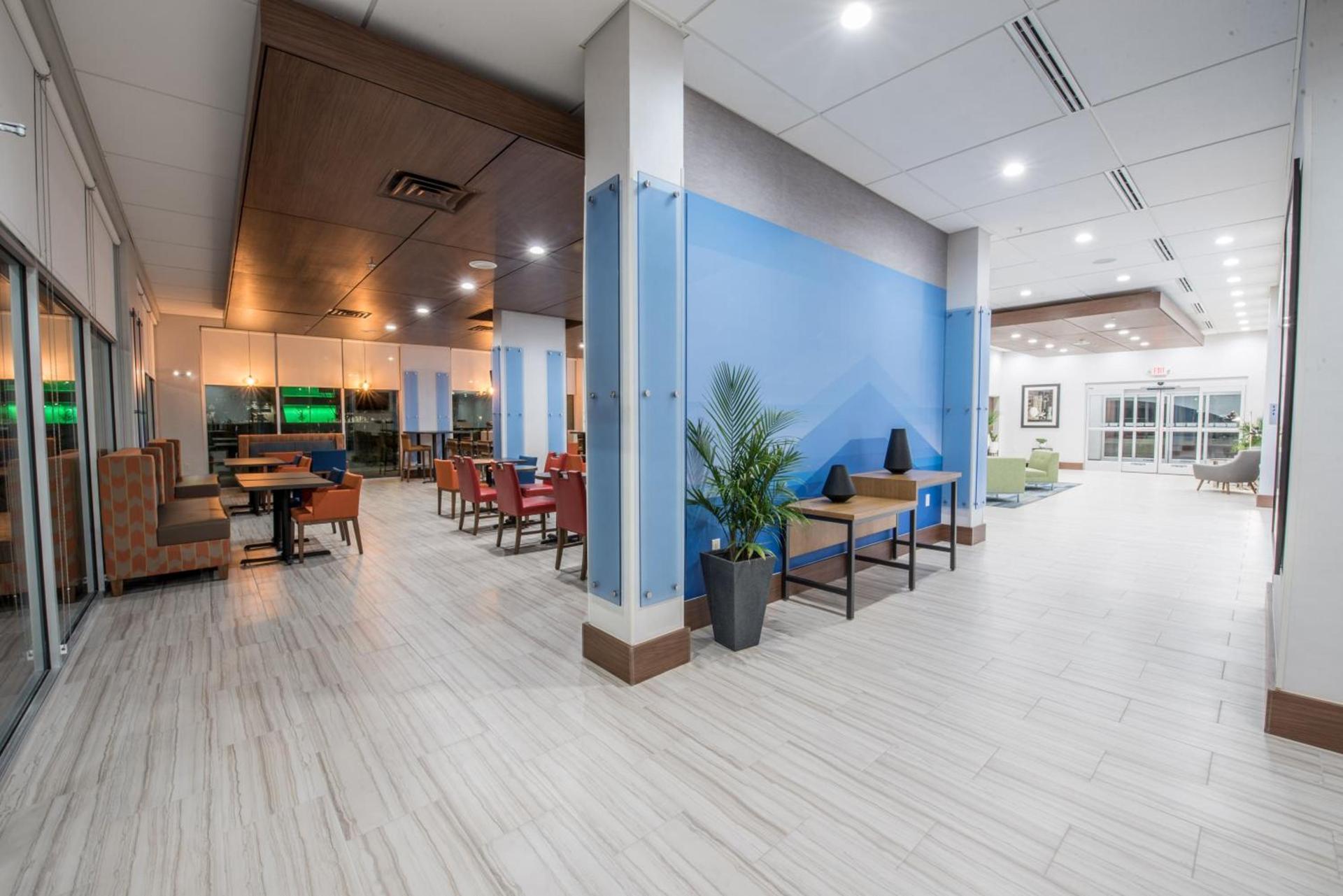 Holiday Inn Express & Suites - Houston Westchase - Westheimer by IHG photo 33