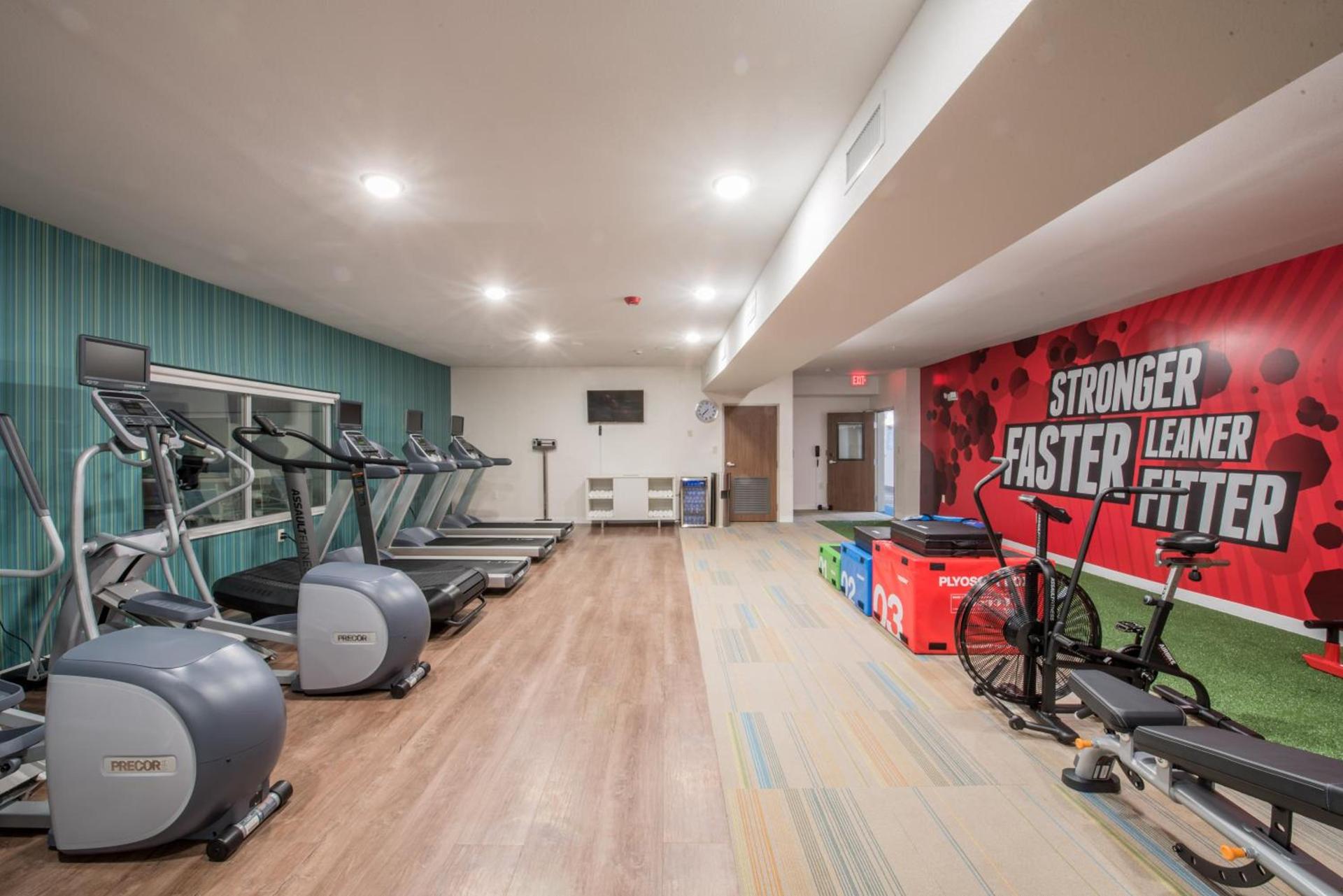 Holiday Inn Express & Suites - Houston Westchase - Westheimer by IHG photo 15