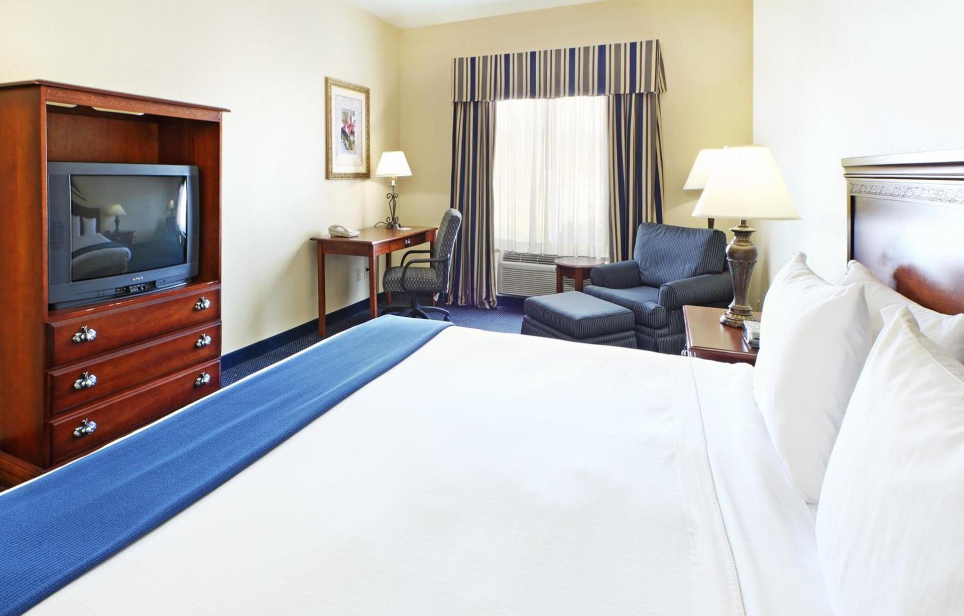 Holiday Inn Express Hotels & Suites Mountain Home by IHG photo 27