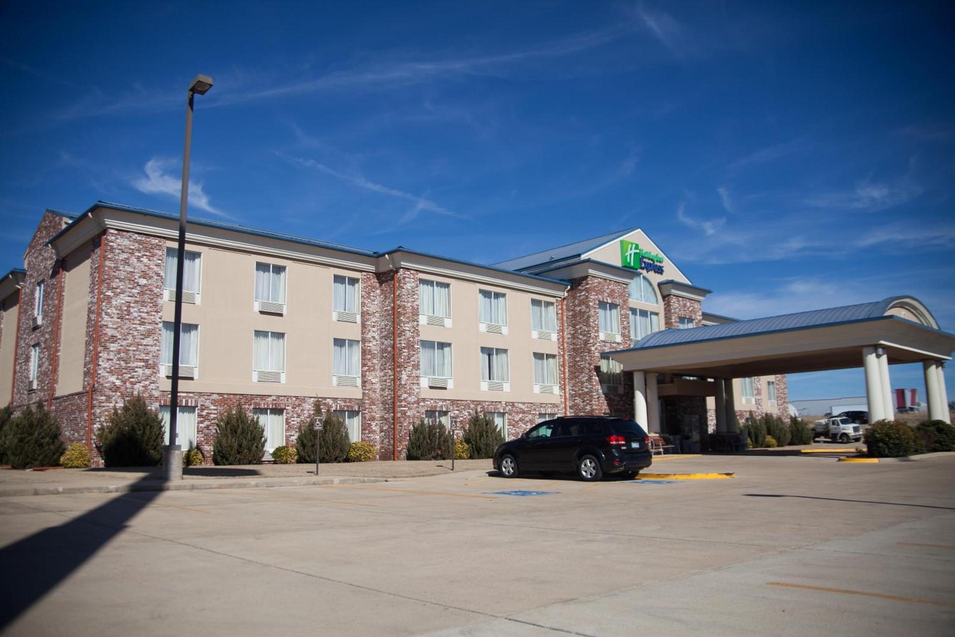 Holiday Inn Express Hotels & Suites Mountain Home by IHG photo 18