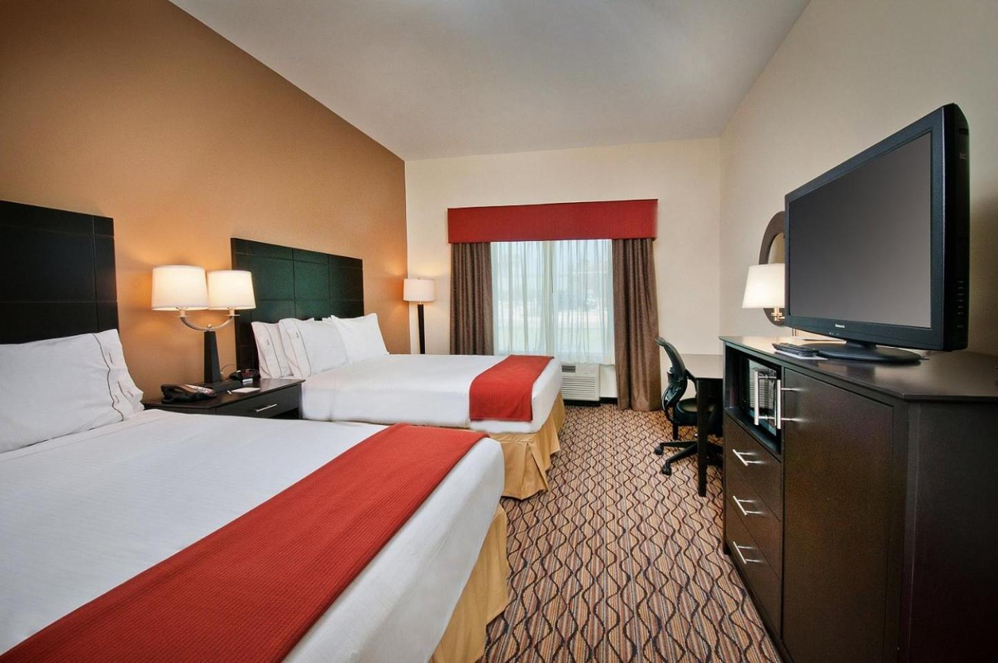 Holiday Inn Express Hotel and Suites Pearsall by IHG photo 14