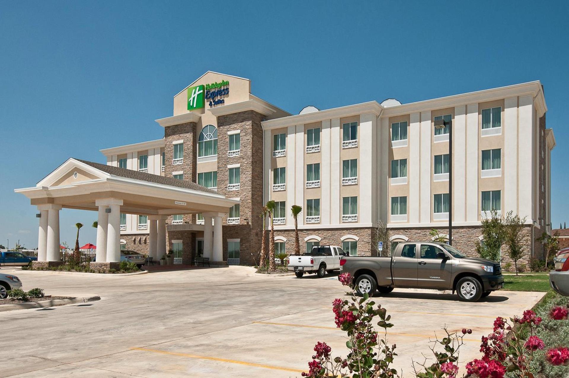 Holiday Inn Express Hotel and Suites Pearsall by IHG photo 34