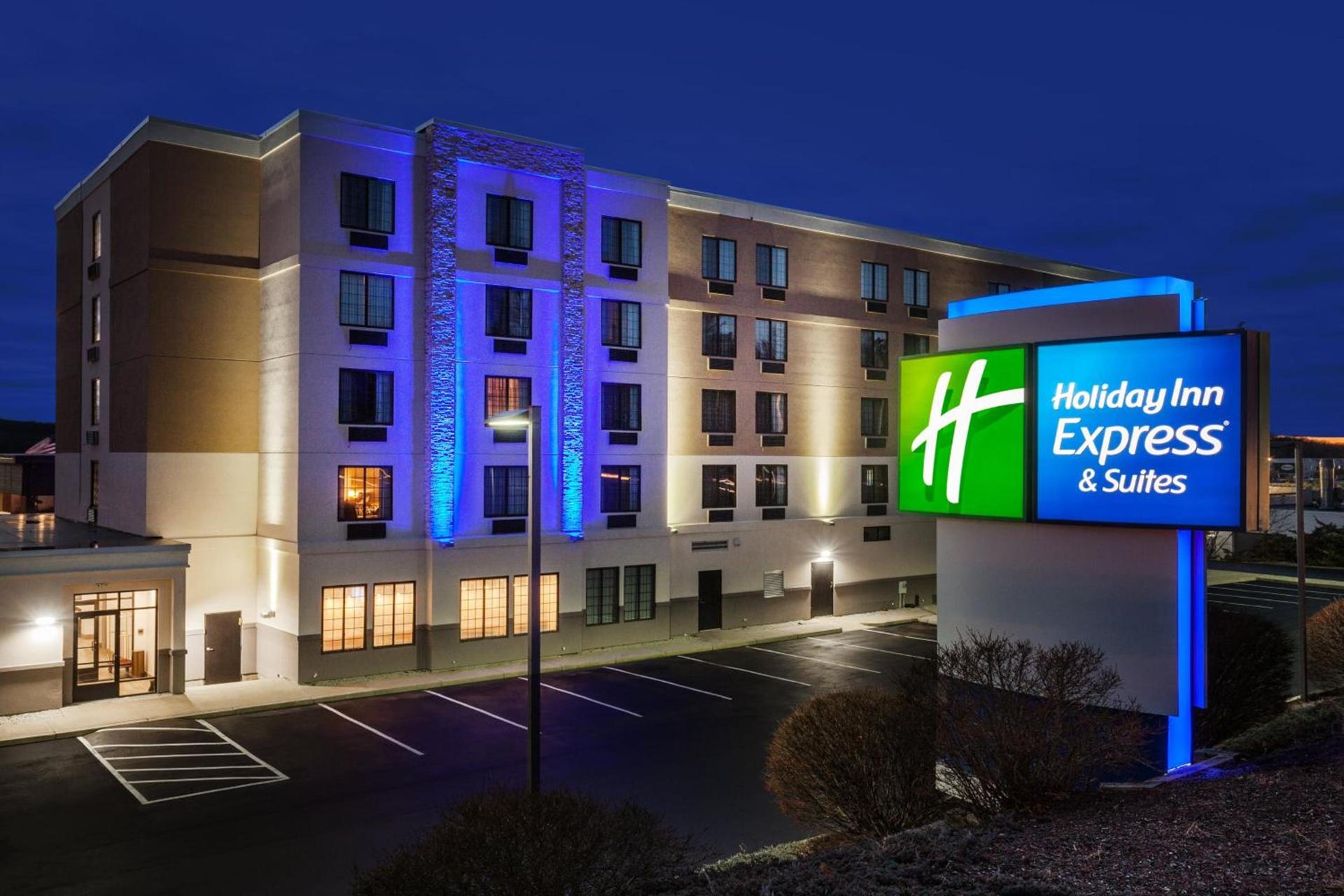 Holiday Inn Express Hotel & Suites Providence-Woonsocket by IHG photo 1