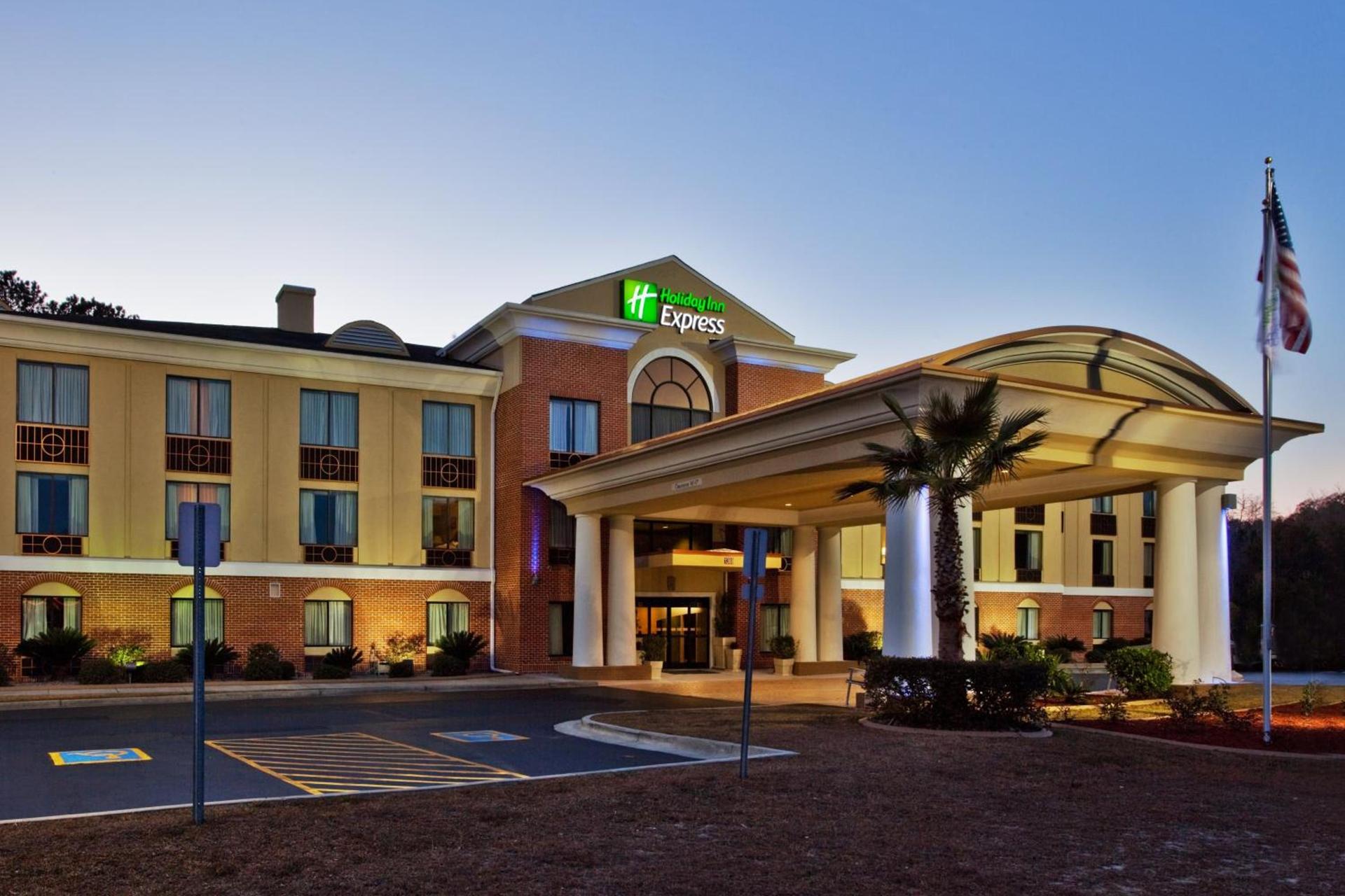 Holiday Inn Express Hotel & Suites Hinesville by IHG photo 31