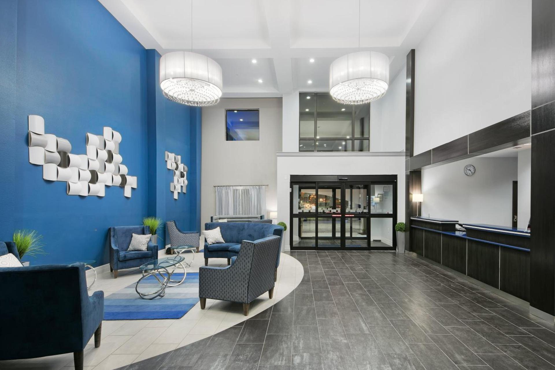 Holiday Inn Express and Suites Houston North - IAH Area by IHG photo 8