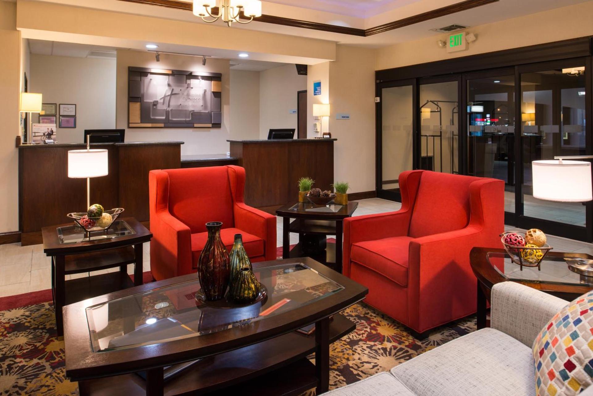 Holiday Inn Express & Suites Pittsburg by IHG photo 14