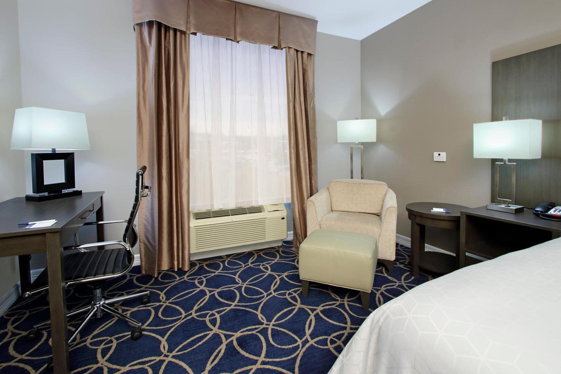 Holiday Inn Express and Suites Houston North - IAH Area by IHG photo 34