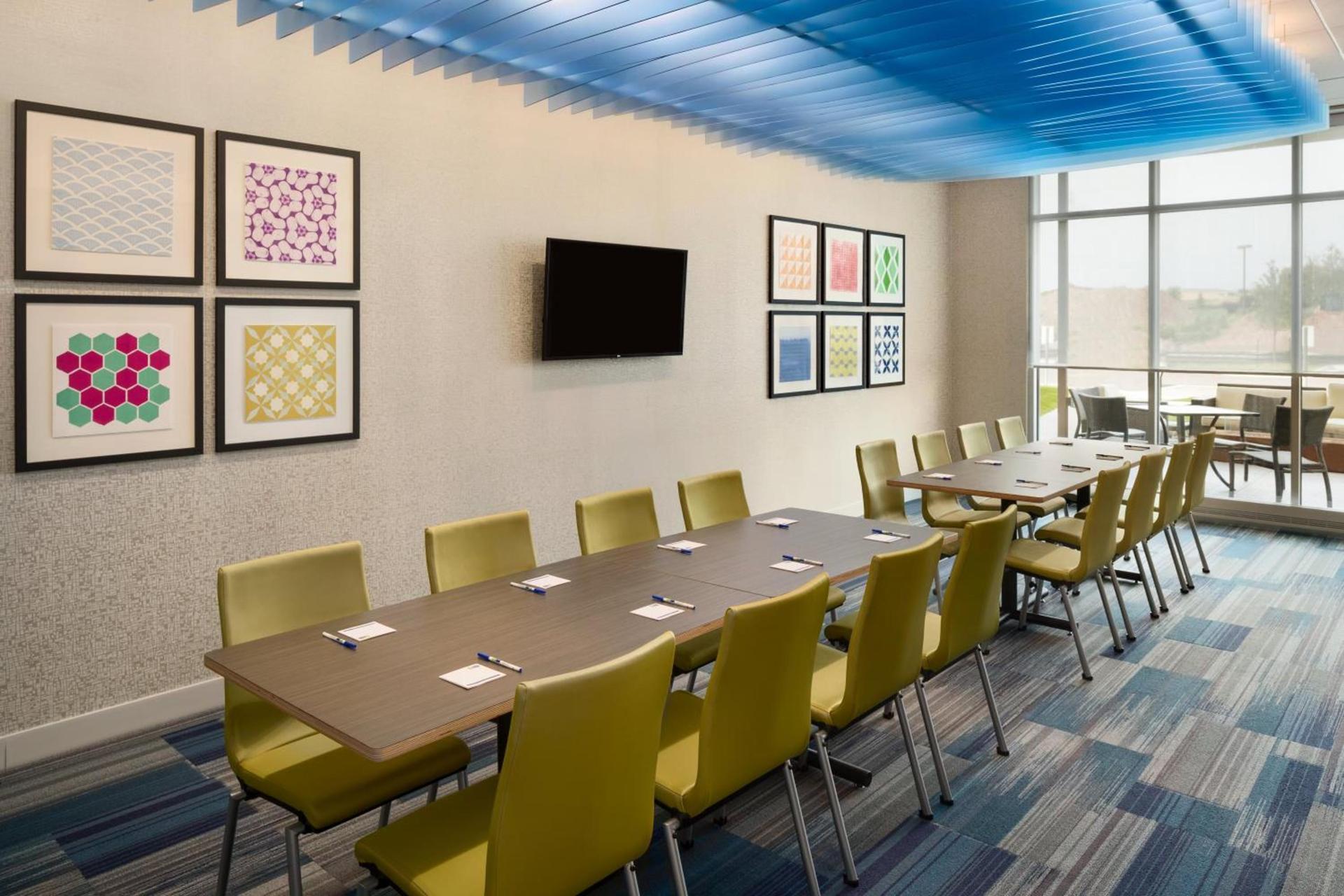 Holiday Inn Express & Suites Duluth North - Miller Hill by IHG photo 41