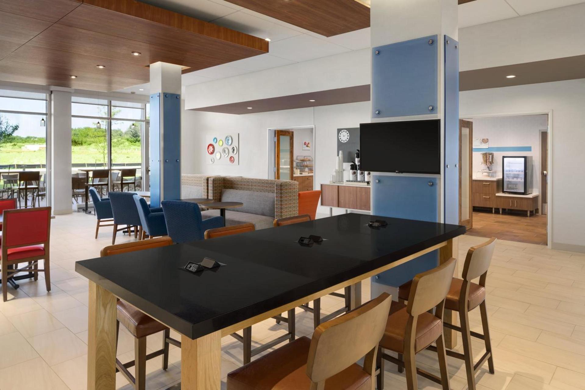 Holiday Inn Express & Suites Duluth North - Miller Hill by IHG photo 14