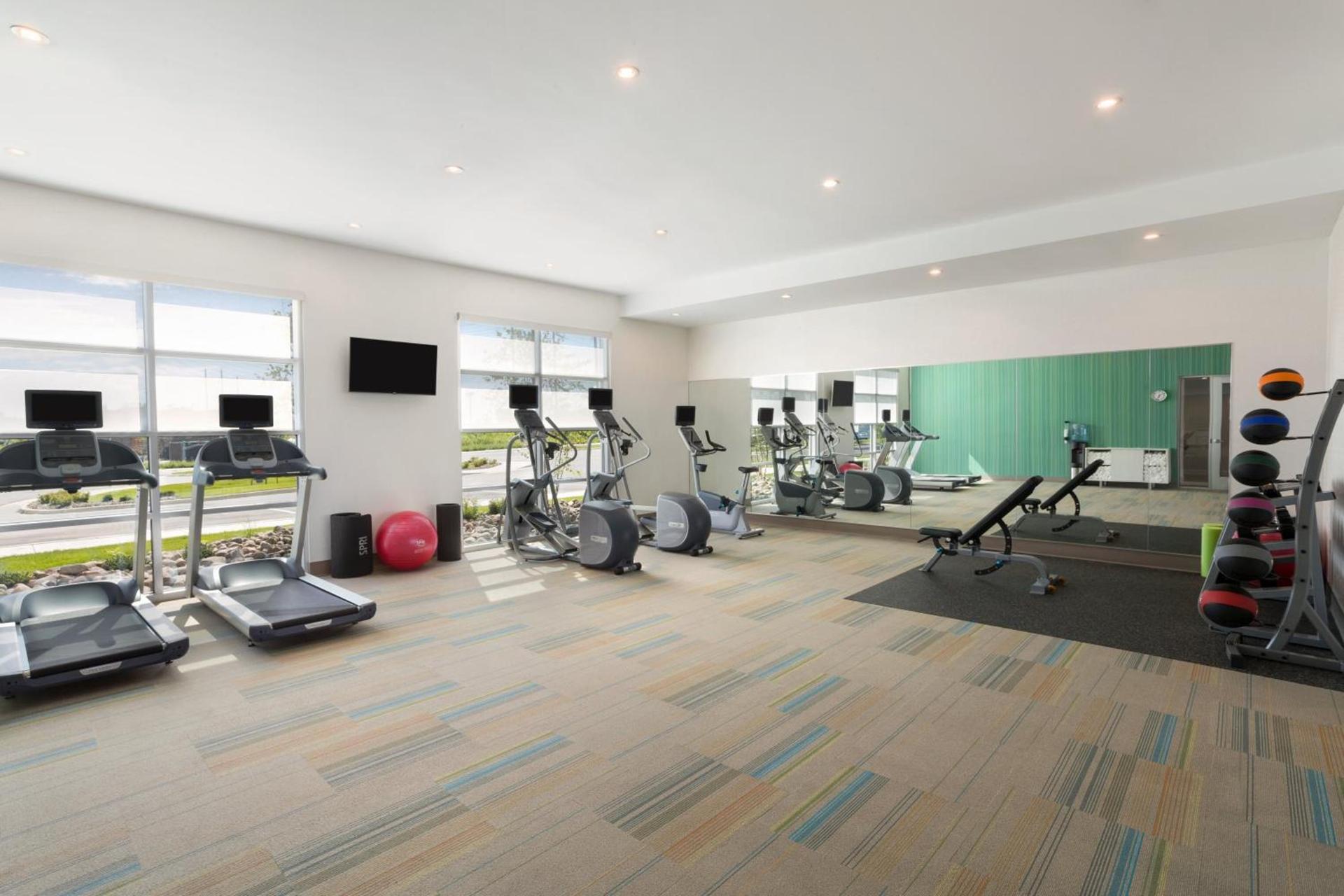 Holiday Inn Express & Suites Duluth North - Miller Hill by IHG photo 22