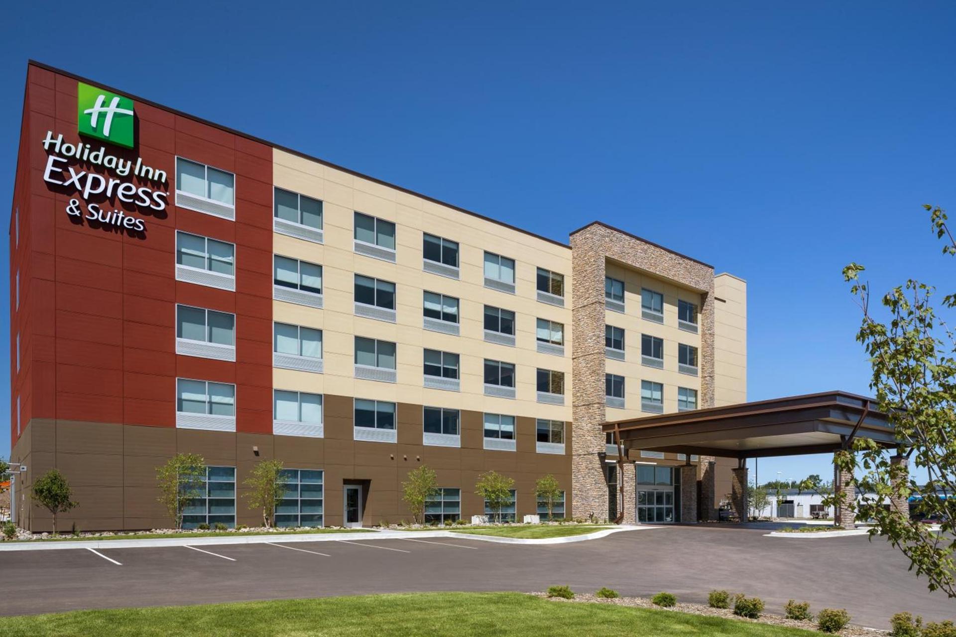 Holiday Inn Express & Suites Duluth North - Miller Hill by IHG photo 35