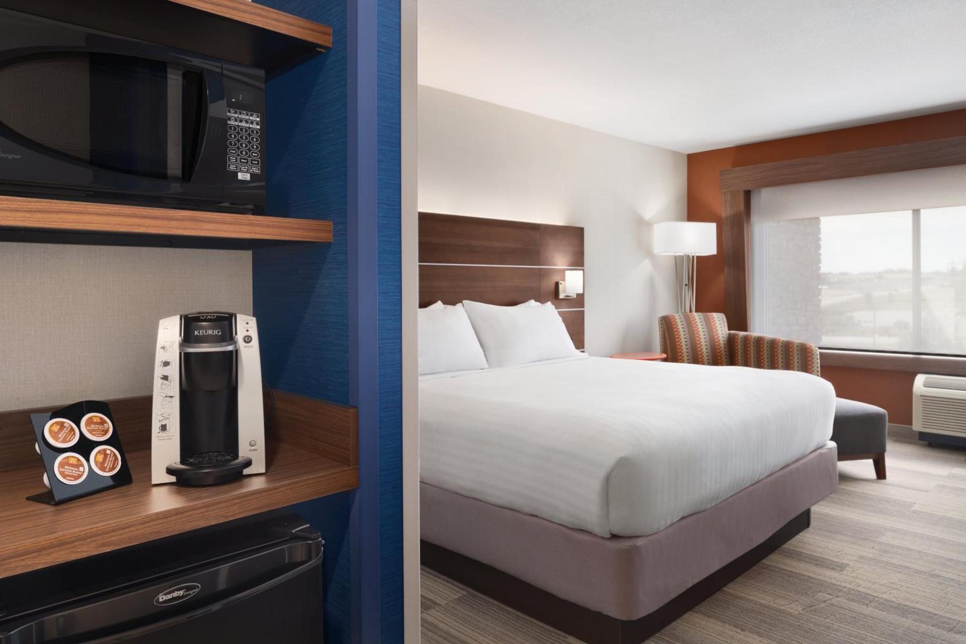 Holiday Inn Express & Suites Duluth North - Miller Hill by IHG photo 34